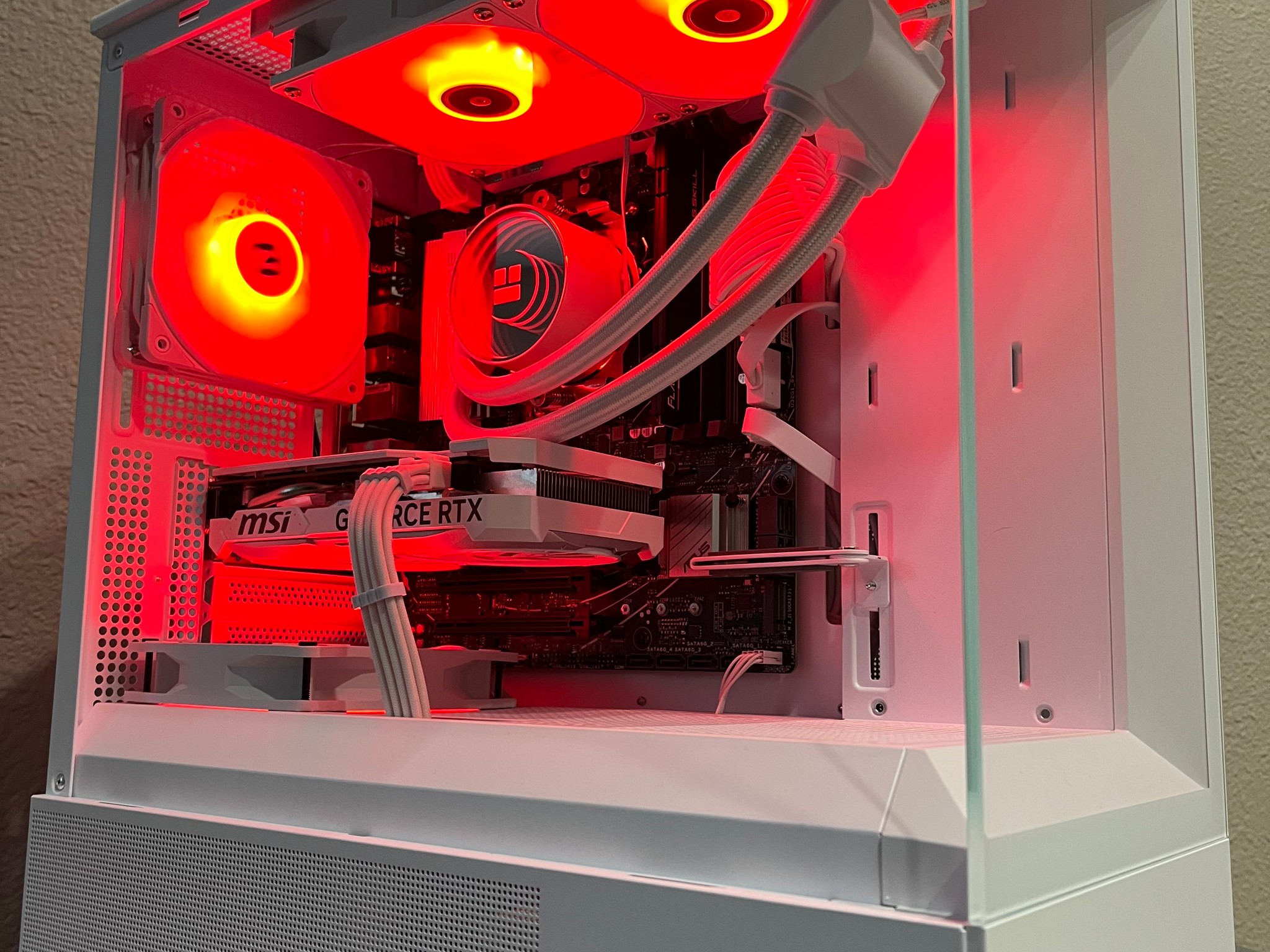 All White 1080p Gaming PC | NVIDIA RTX 4060 | 16GB 6000mhz RAM | WIFI | 1TB NVME M.2 | AIO