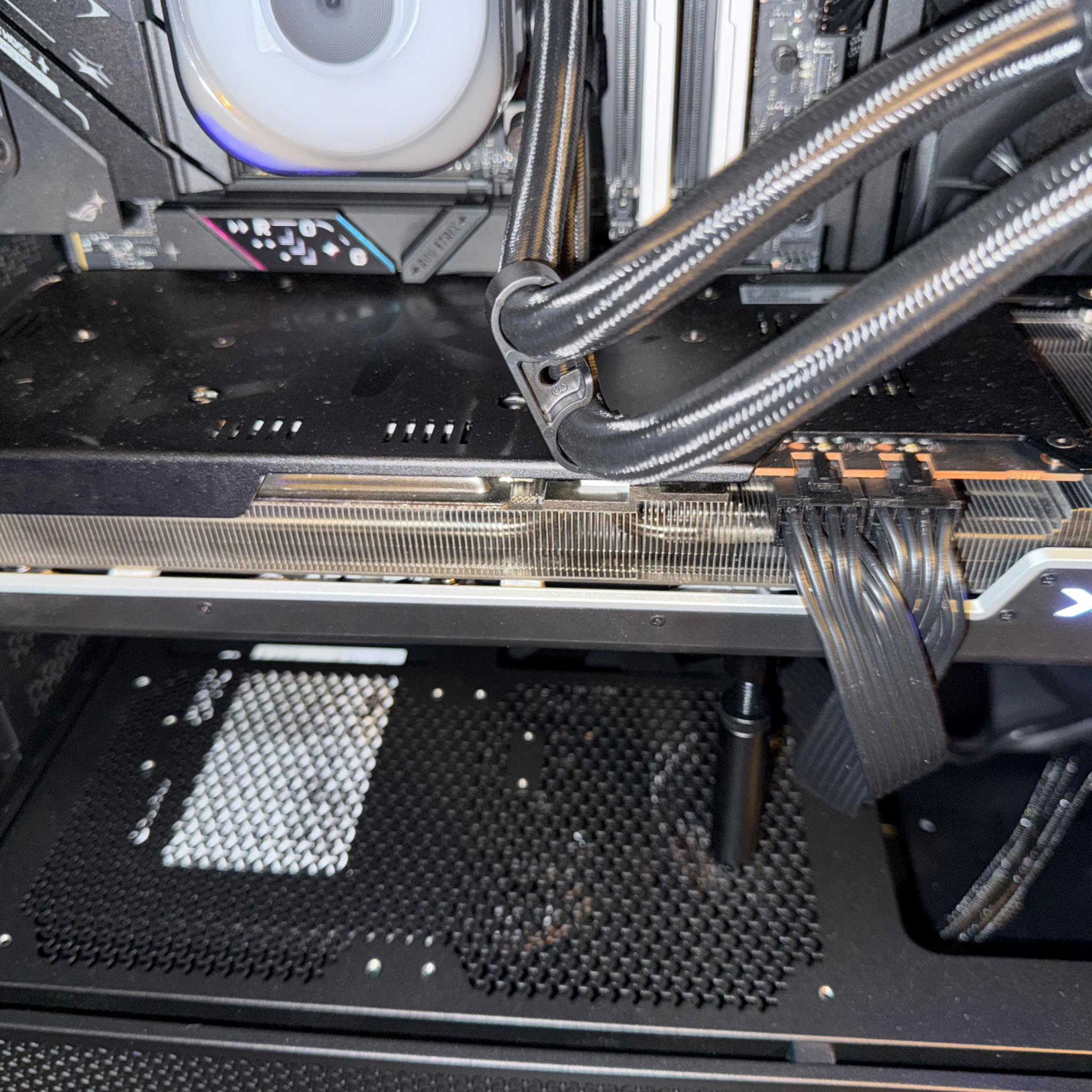 XFX MERC310 7900XT