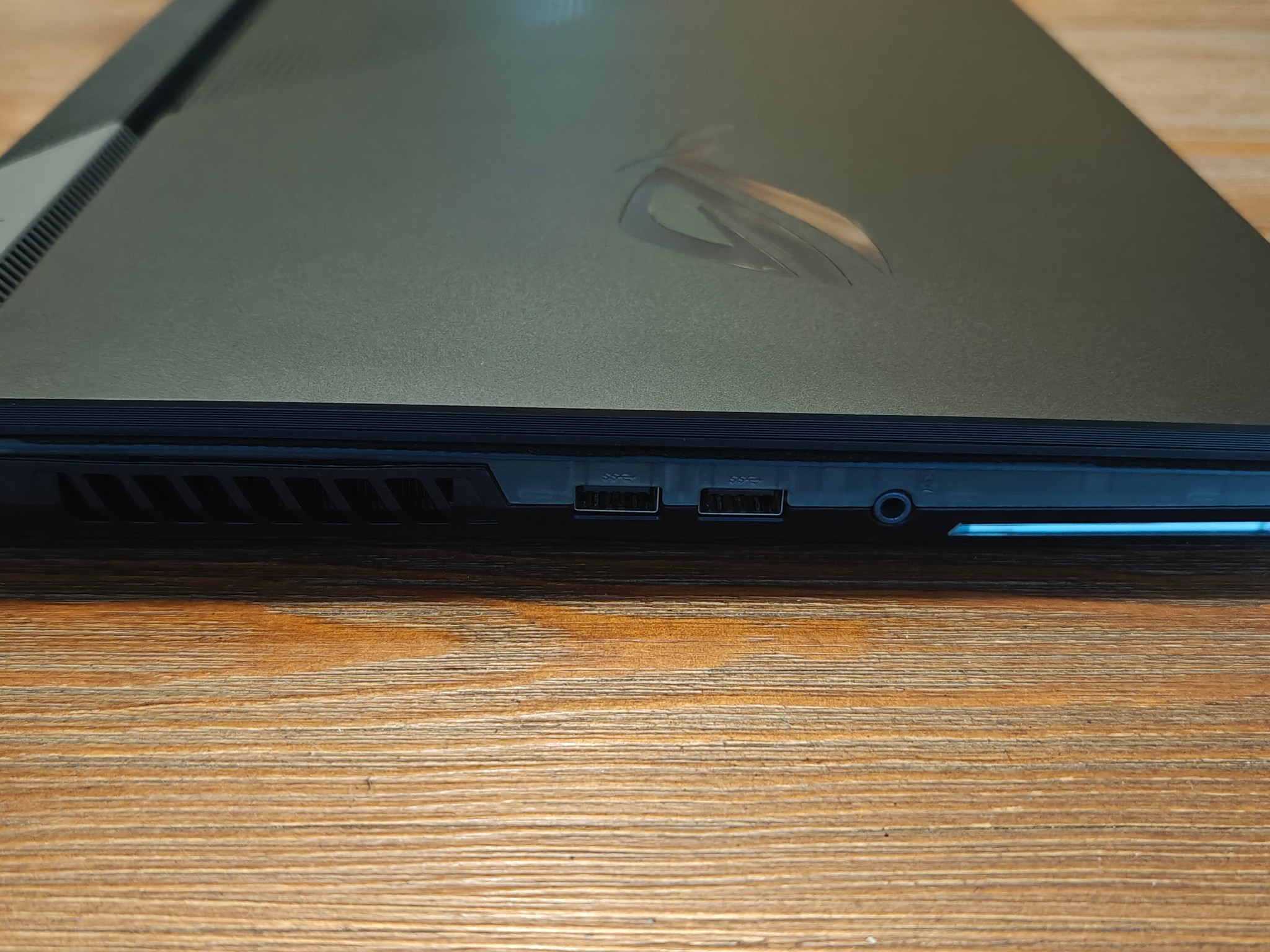 ASUS ROG STRIX Gaming Laptop 3080 2tb SSD 64gb Mem