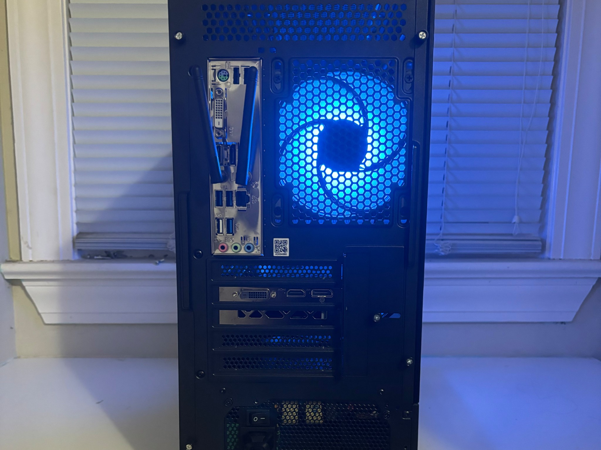 RTX 2060 | Ryzen 7 | 32GB RAM | 1TB NVME | WiFi