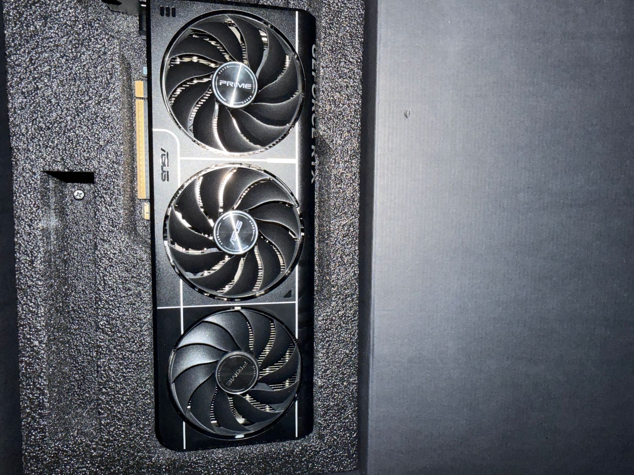ASUS PRIME GeForce RTX 5070 Ti 16GB GDDR7