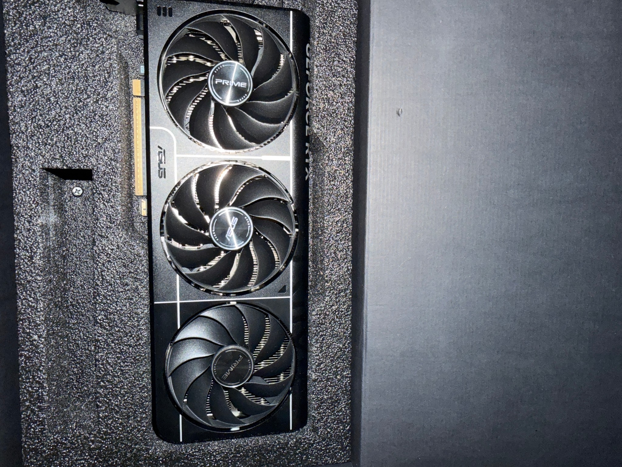 ASUS PRIME GeForce RTX 5070 Ti 16GB GDDR7