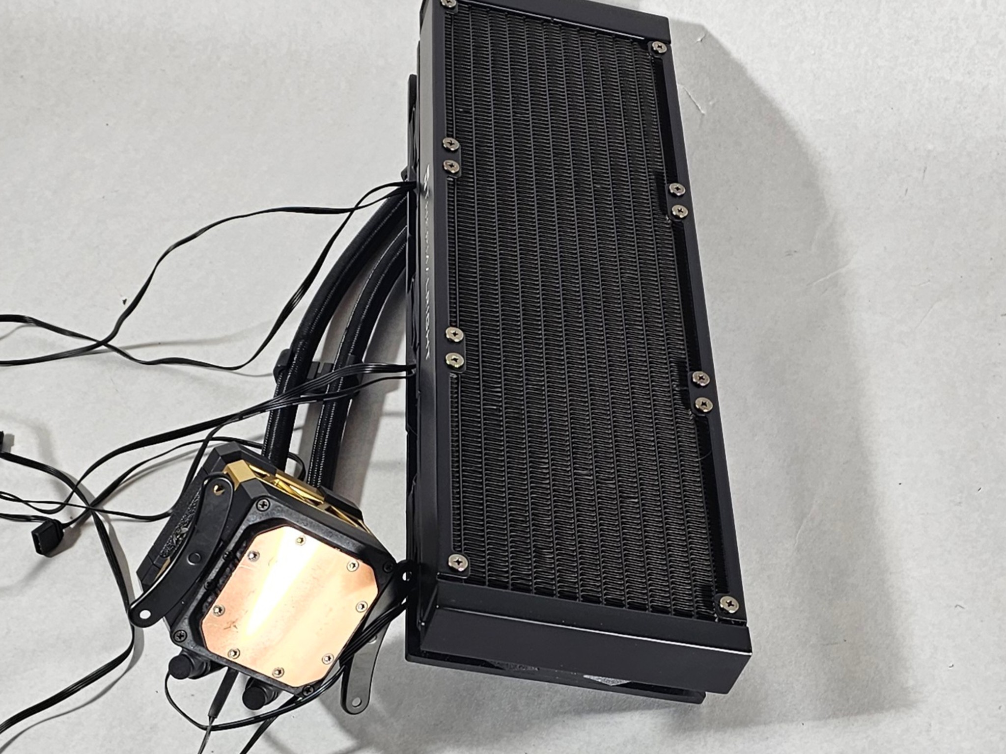 360mm AIO Thermaltake CPU Liquid Cooler for AMD AM5