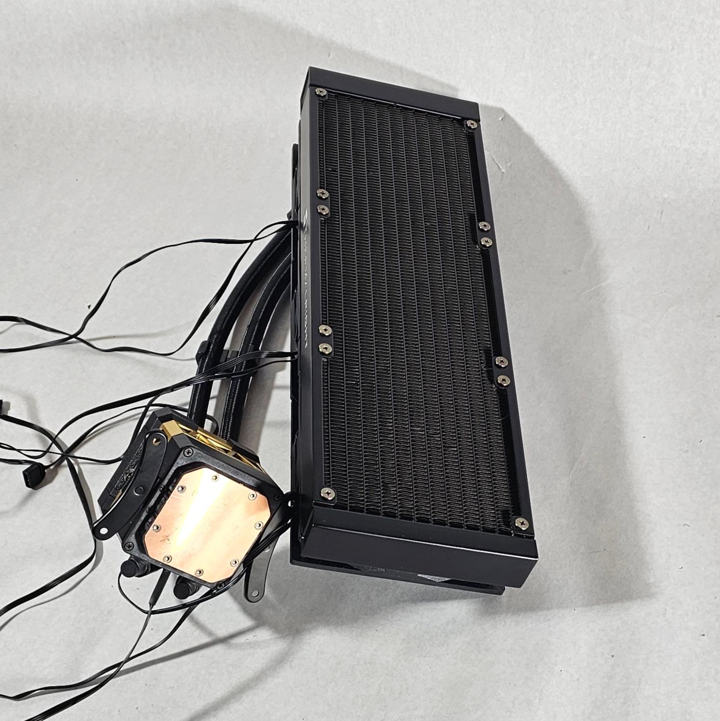 360mm AIO Thermaltake CPU Liquid Cooler for AMD AM5