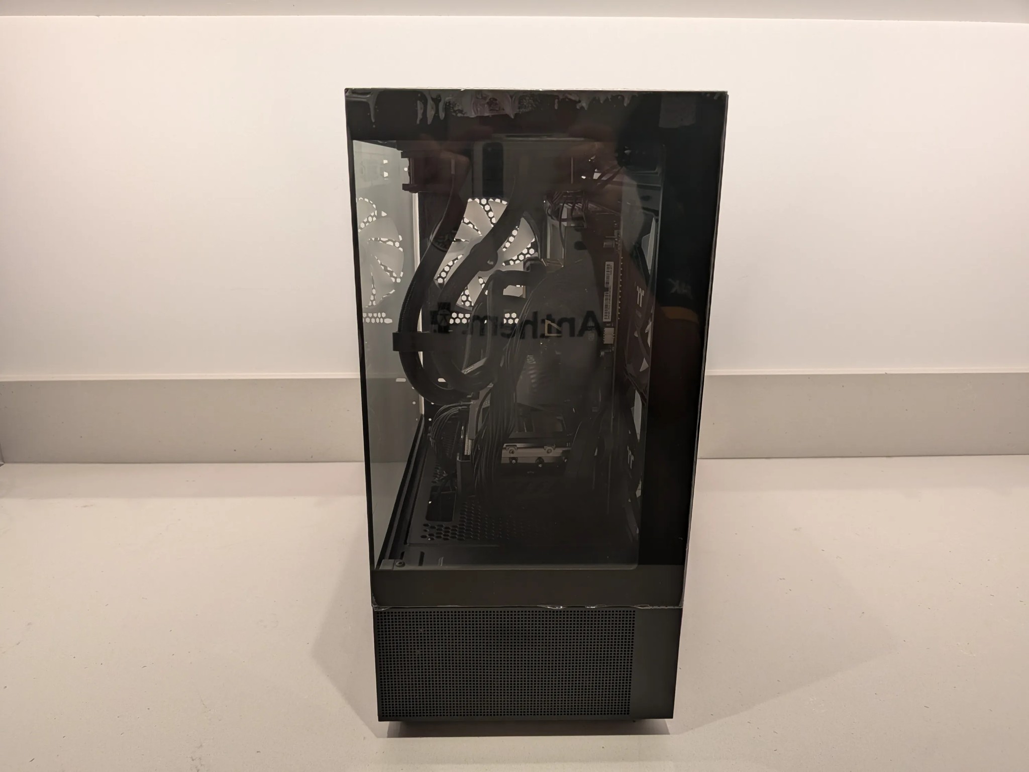 The Jian 🕊️ - RX 9070, Core Ultra 7 265K, 32 GB DDR5 RAM, 4 TB Gen 4 NVMe, Liquid Cooled, RGB