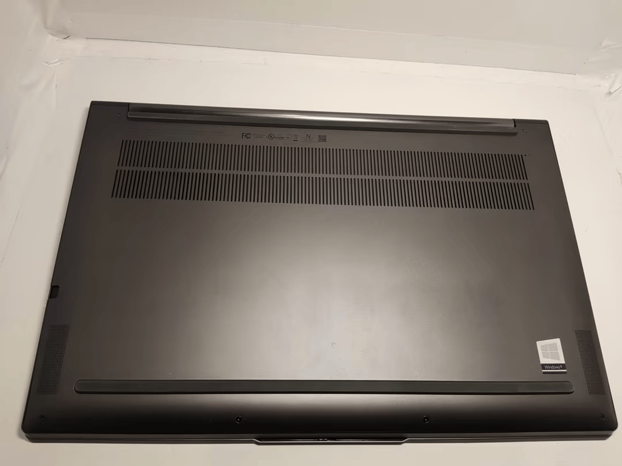 Lenovo Yoga 9 15.6" GTX 1650ti 10750H 12GB 512GB SSD