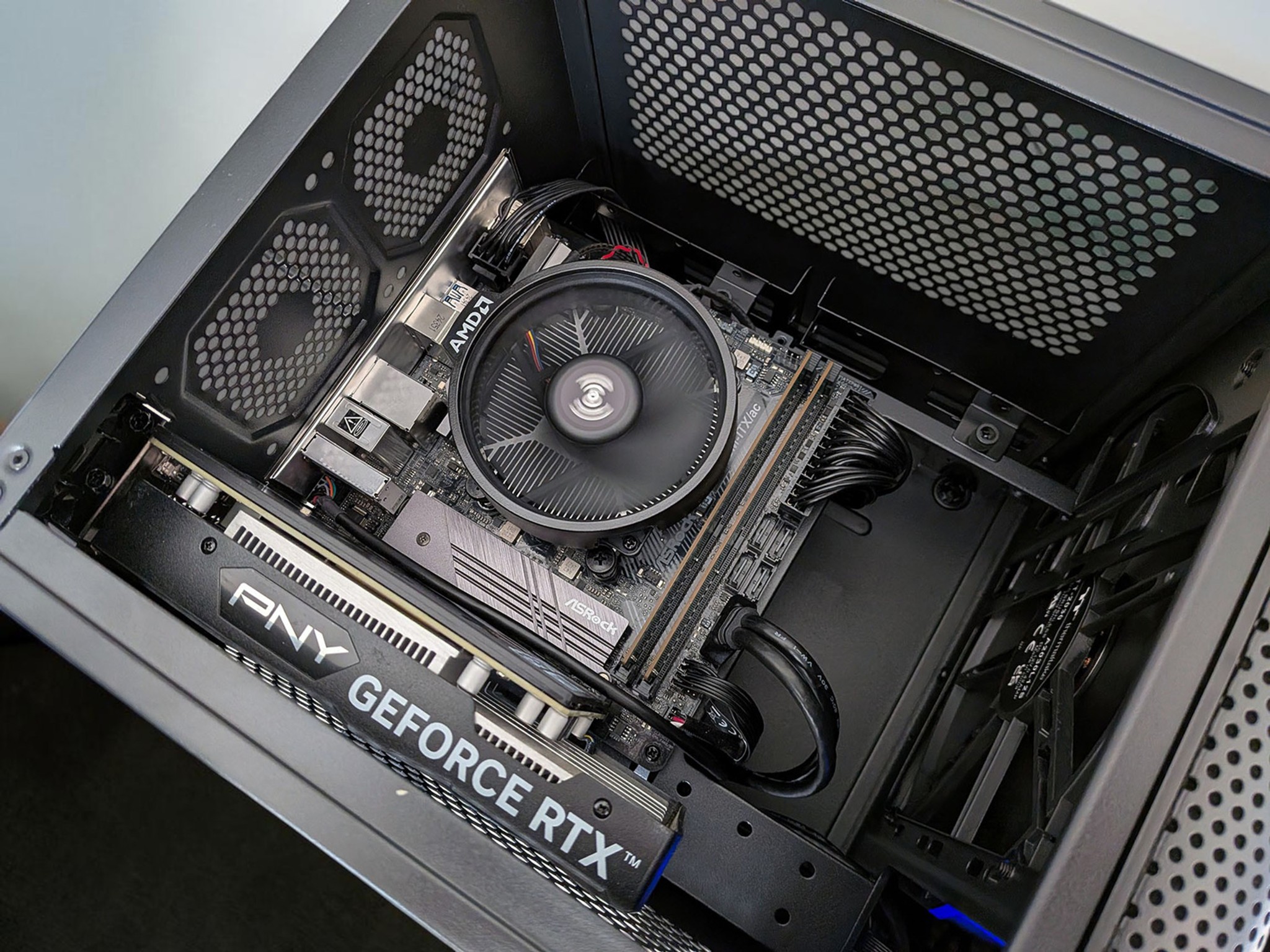 🖤 Mini ITX Gaming PC! Ryzen 5300G, RTX 3050 6GB, 16GB DDR4, 1TB NVME M.2, WIFI, WIN 11 PRO
