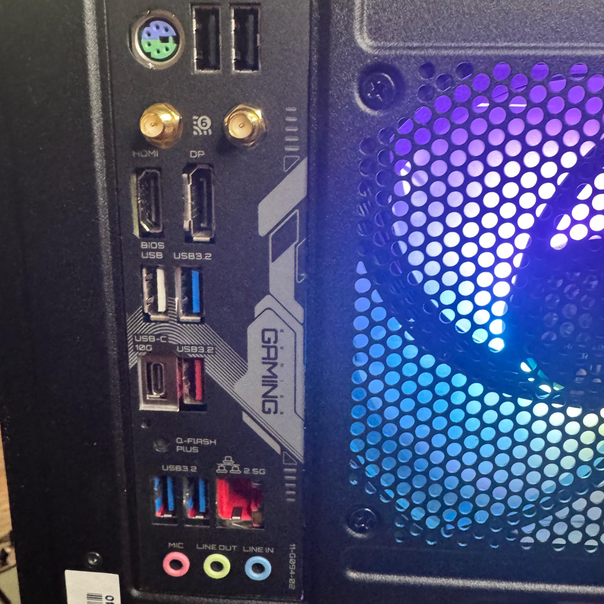 4090 GAMING PC | Ryzen 7 9800x3d | 64gb RAM | 2tb SSD