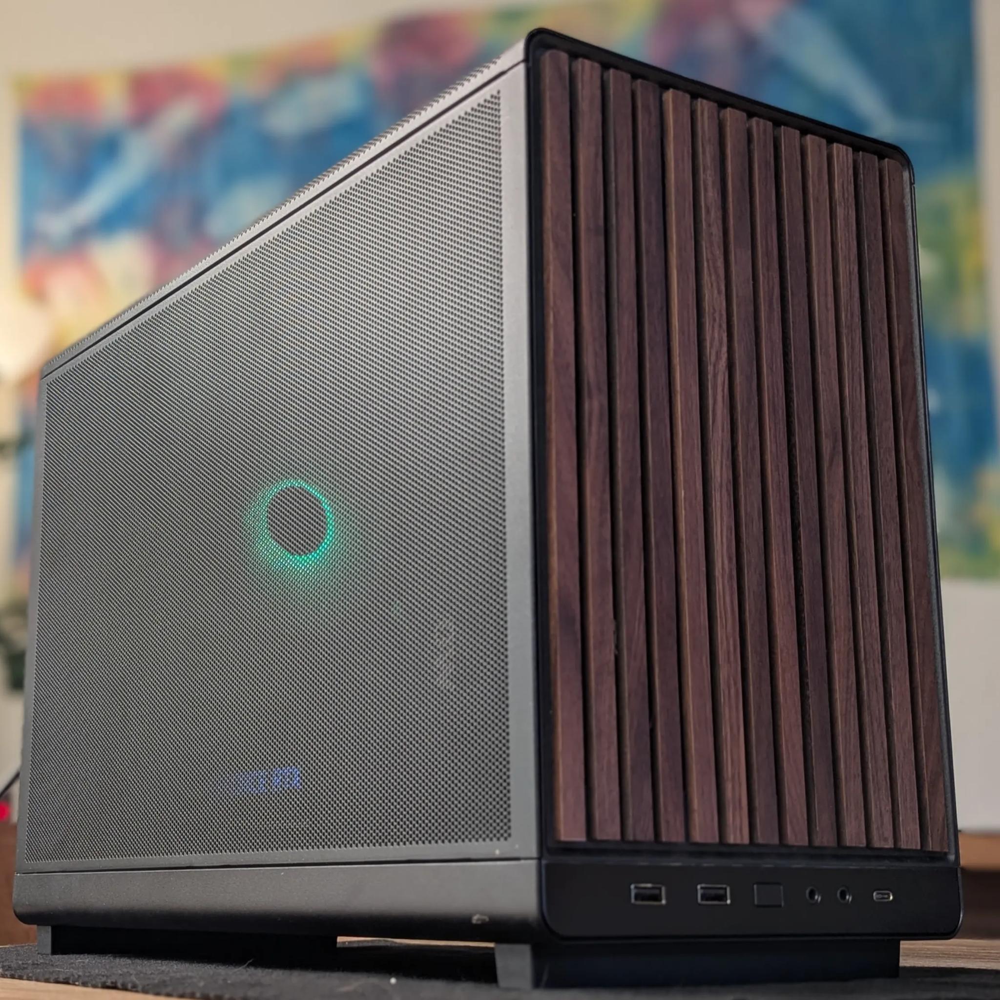 TimberTech – 3060 Ti / i5-10600KF – 16GB RAM, 1TB NVMe – Stylish Wood-Panel MicroATX