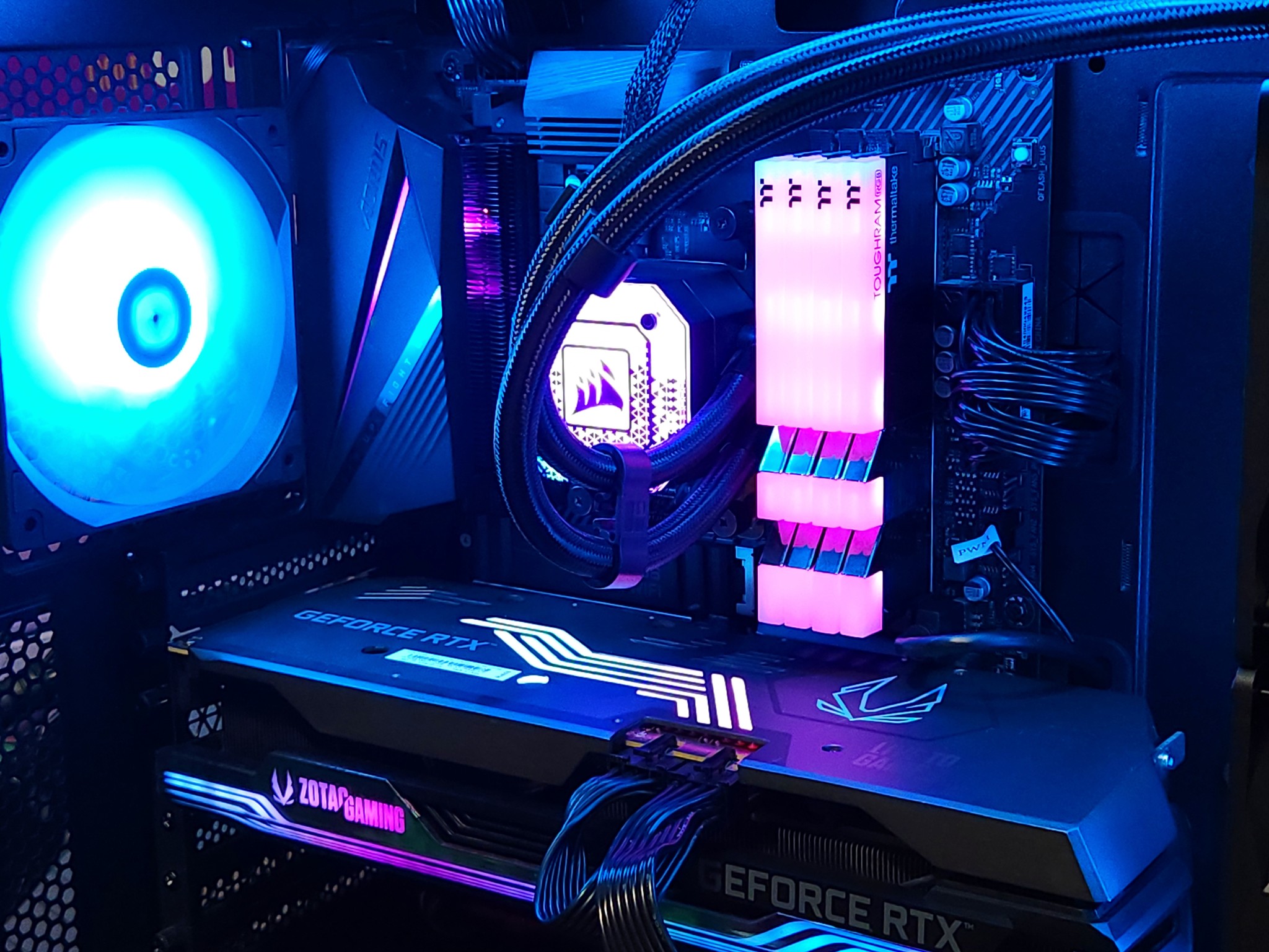 🌊 RTX 3080 TI 12 GB | Ryzen 7 5800X | 32GB DDR4 4000MTs | 2 TB NVME | WIFI + BT | AIO