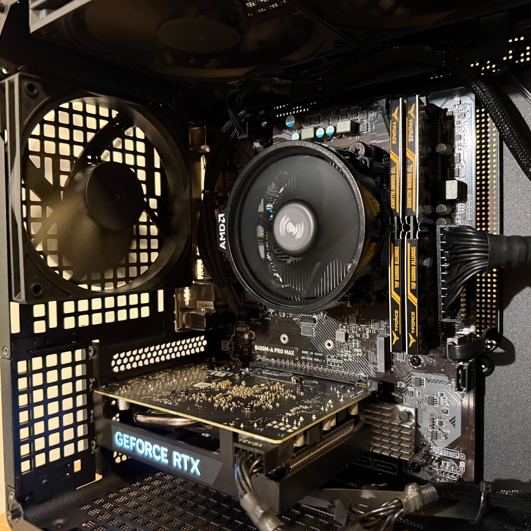 4060, Ryzen 5 5600X Gaming PC 1080p Beast, Small Profile