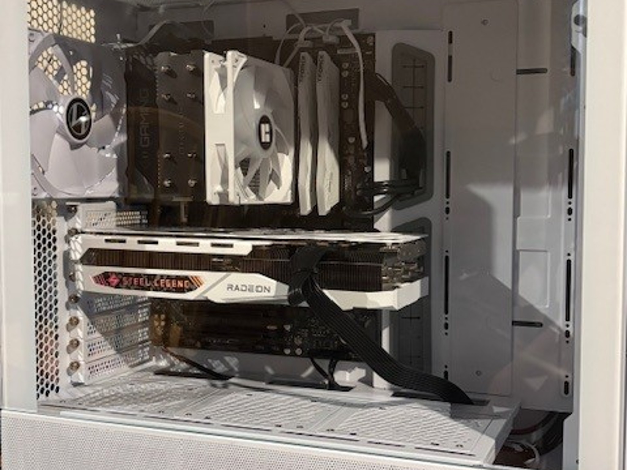 12600KF 32 Gigabytes RAM 7800 XT Gaming PC