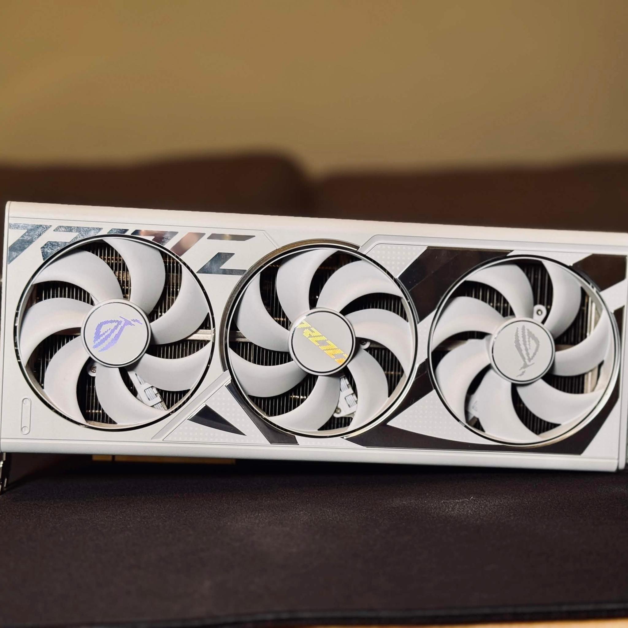 🤍 ASUS ROG STRIX GeForce RTX 4090 GAMING OC White 24GB🤍