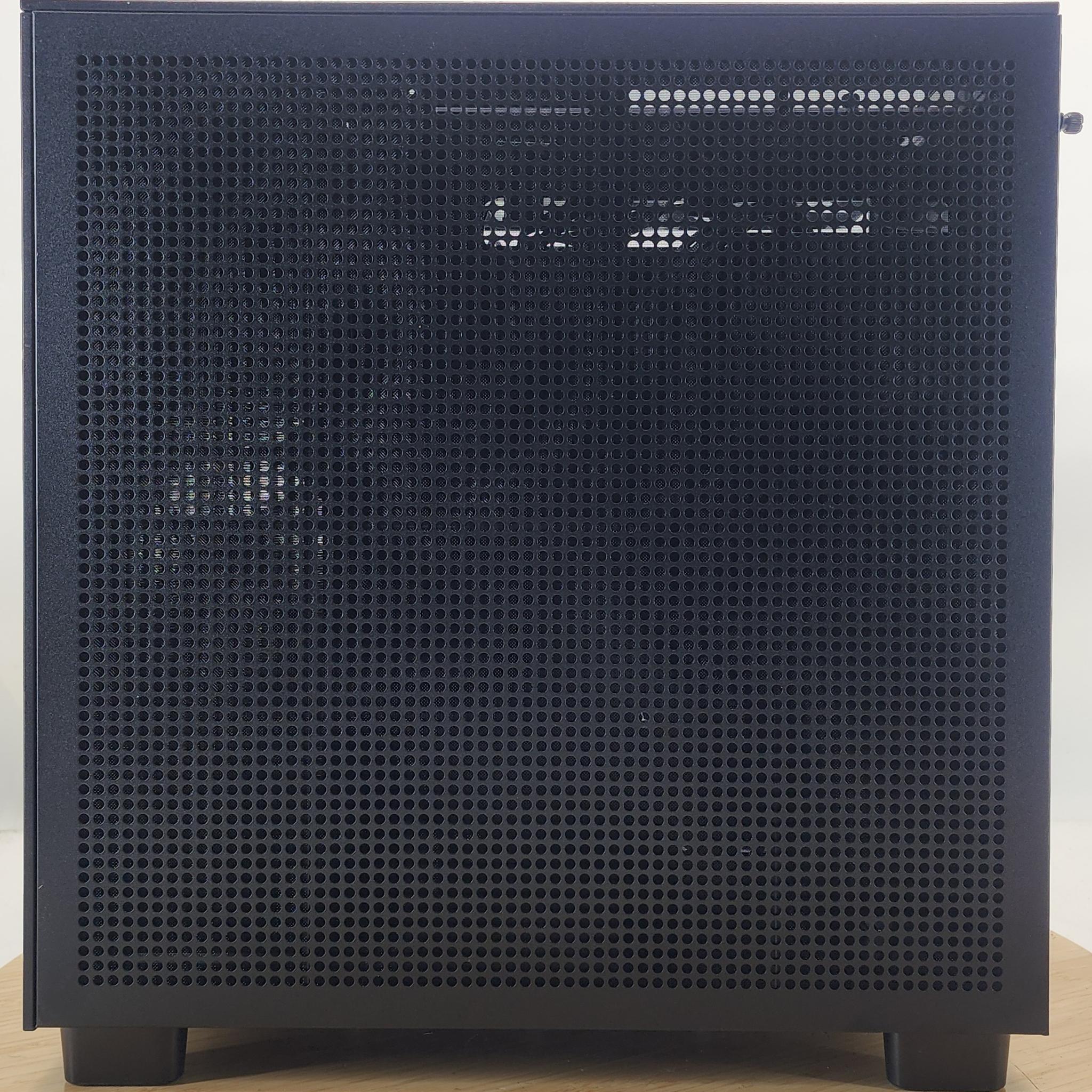 Gaming PC Ryzen 9 7950X3D 32GB RAM 4TB SSD 5070 Ti 16GB Windows 11 Computer