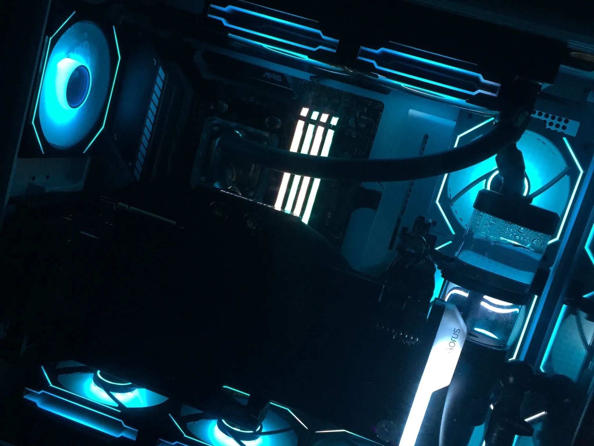 AORUS GeForce RTX 2080 SUPER™ WATERFORCE WB 8G