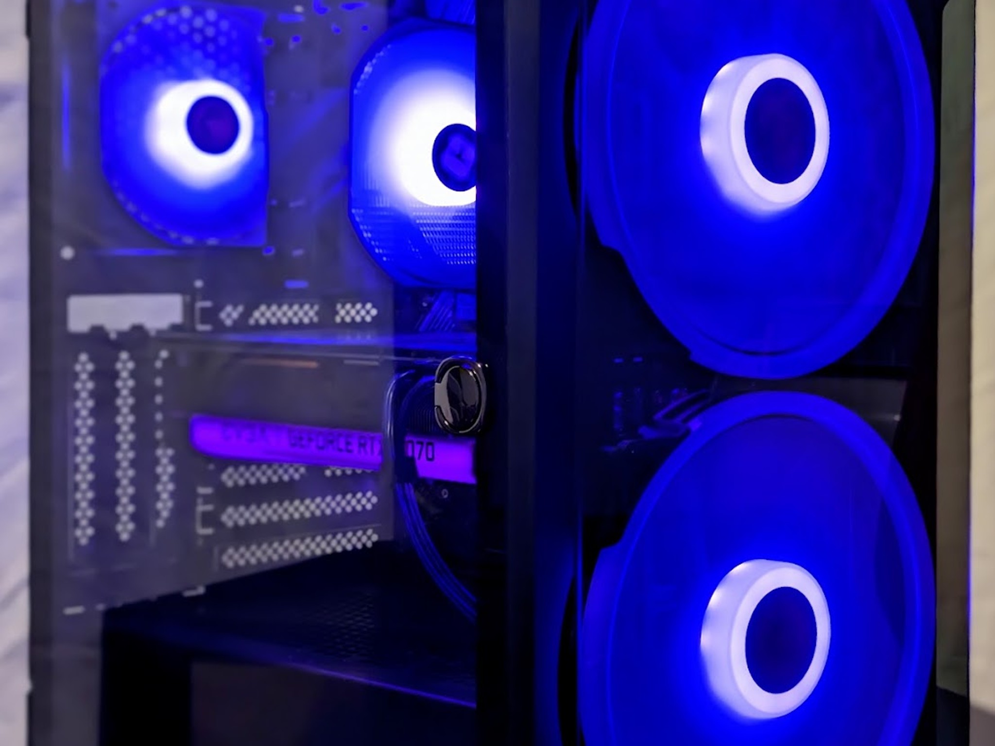 VALOR QUEST: 5600X | RTX 3070 | 32GB DDR4