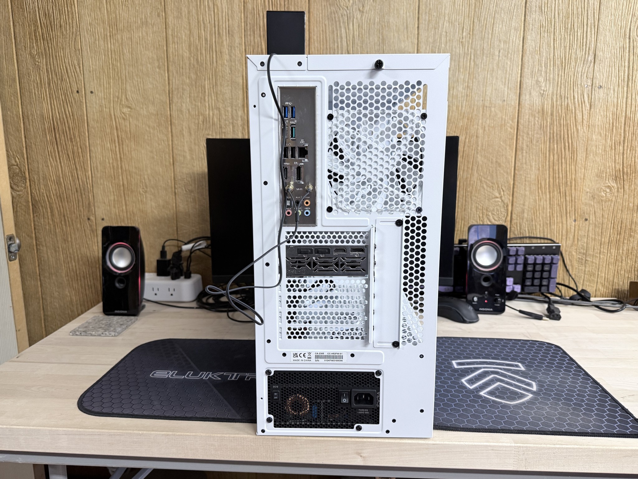 AMD Ryzen 3700X, 16GB, 1TB, Radeon RX 6600 XT 8GB - Beautiful Custom Built Gaming PC, Ready to go!