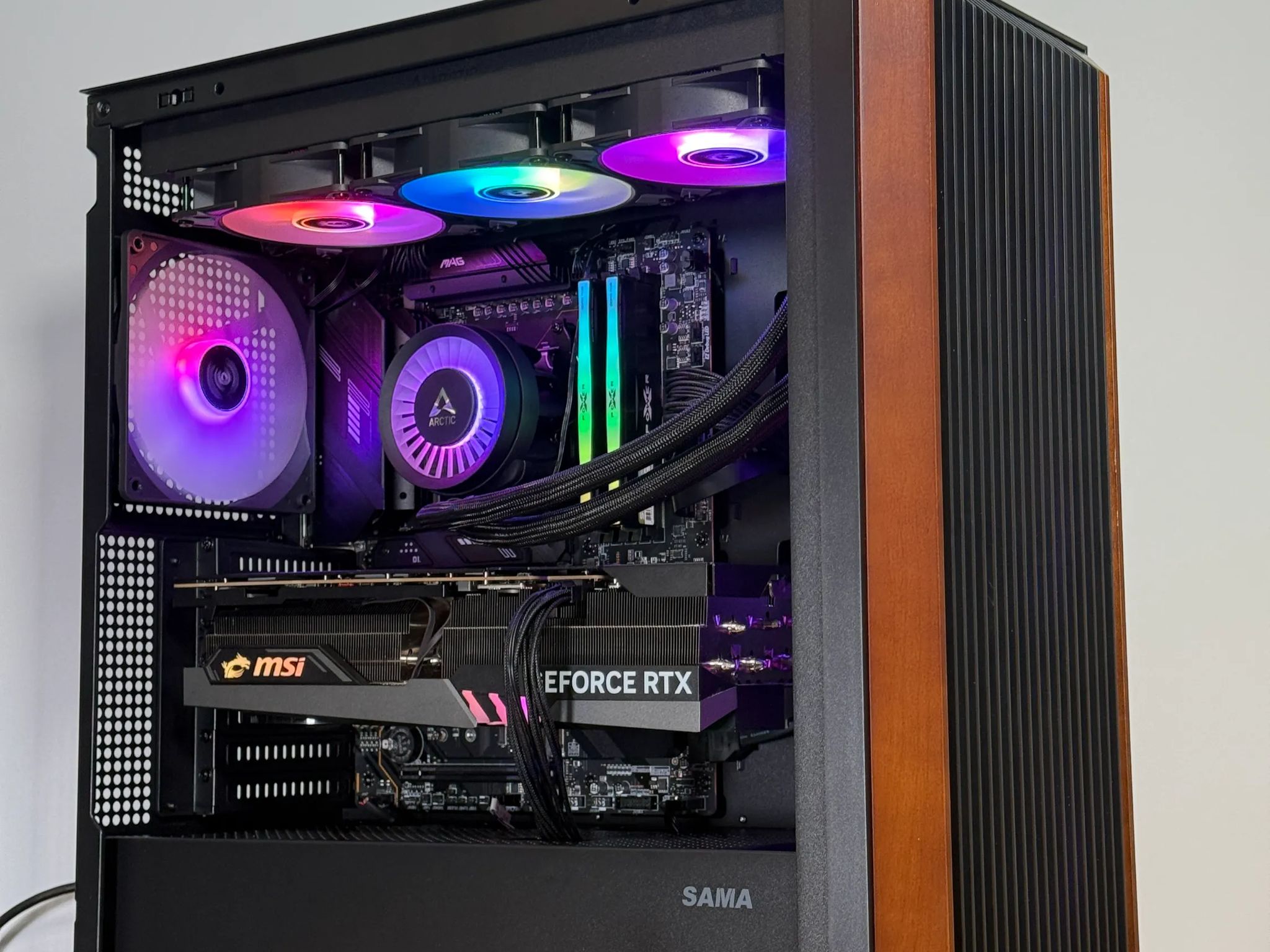 RTX 4090 9800X3d Gaming PC