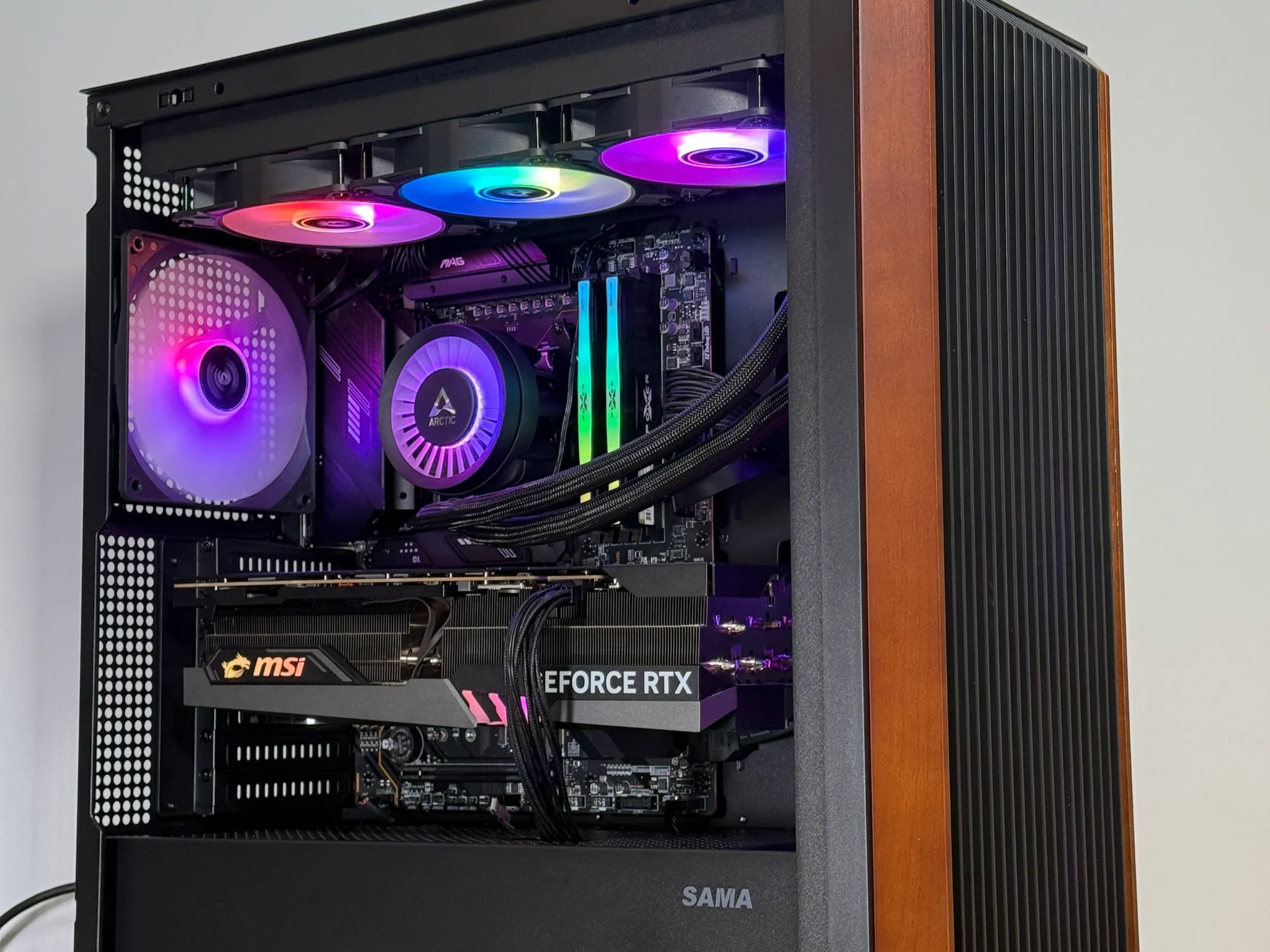 RTX 4090 9800X3d Gaming PC