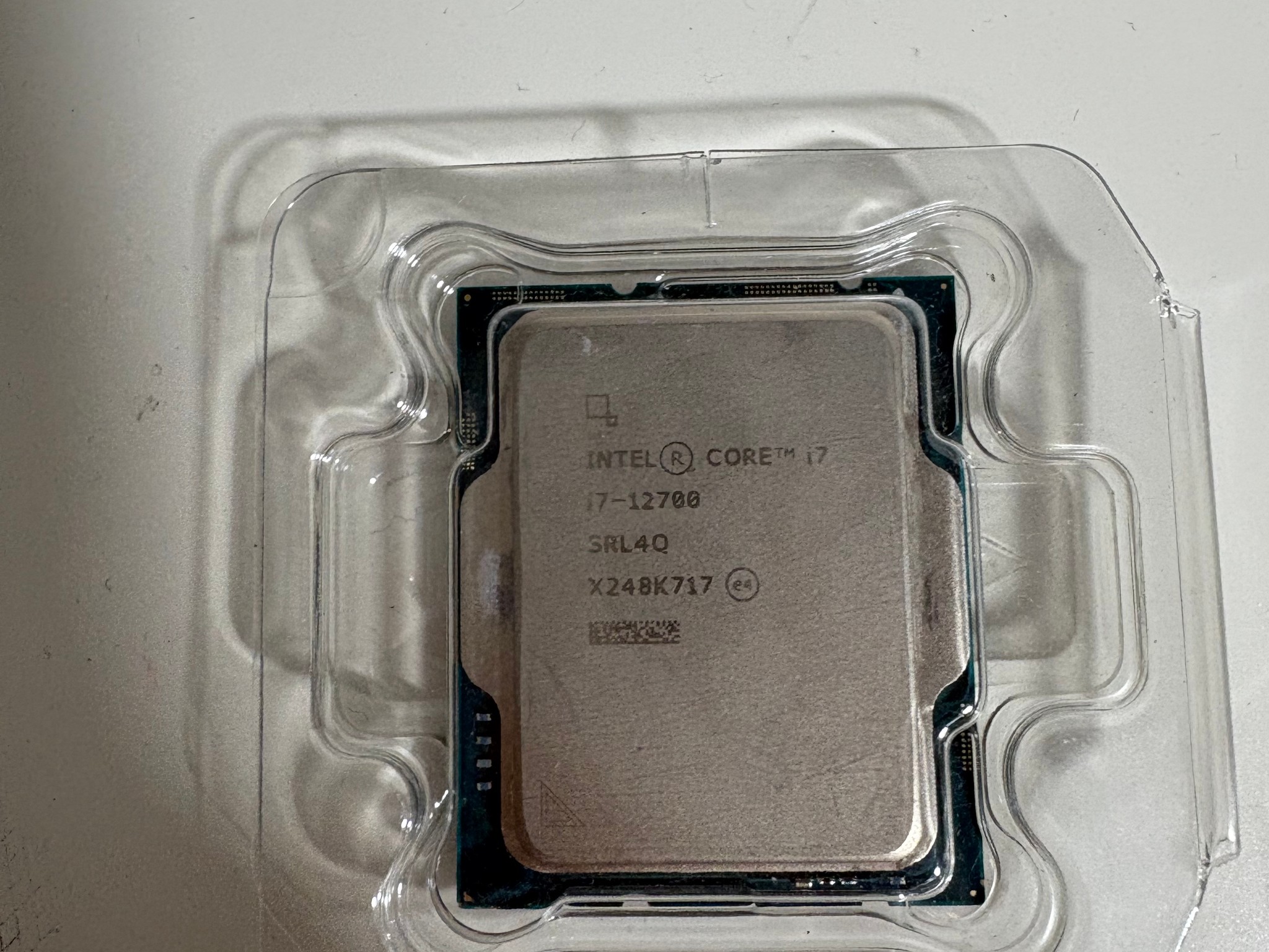 Intel Core i7-12700