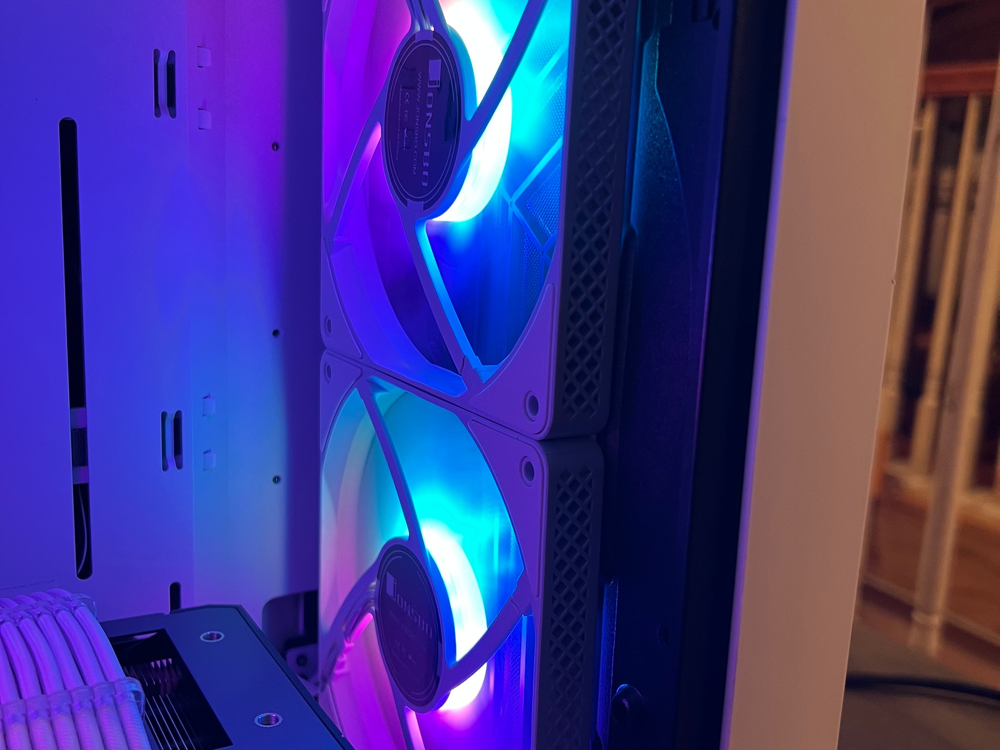 “Clearance Sale” White Fractal Torrent Nano only