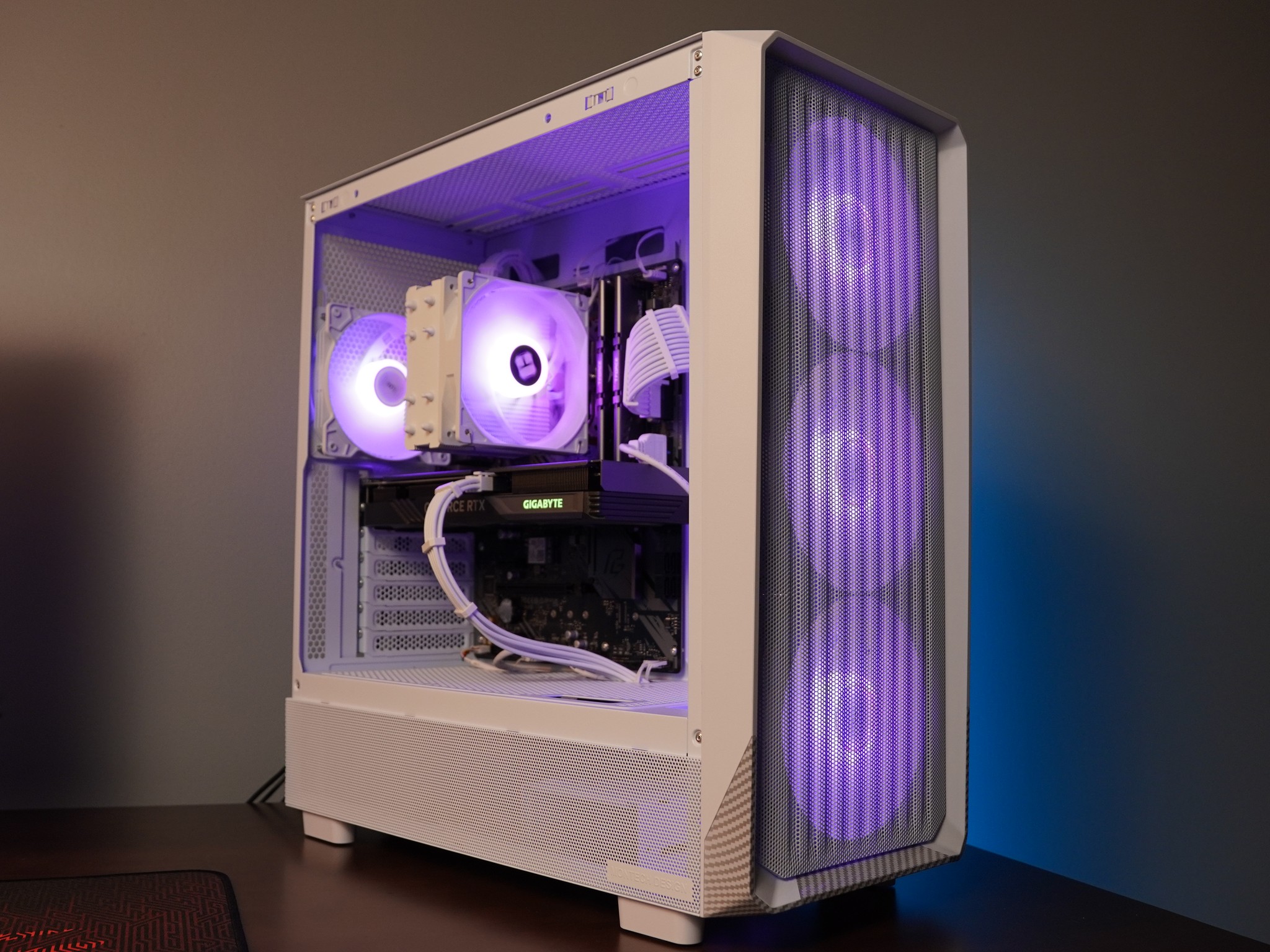 🤍ARCTIC🤍 1440p/1080p GAMING MACHINE 💚RTX 4060 🧡 Ryzen 5 3600 | 16GB | WIFI | WIN 11