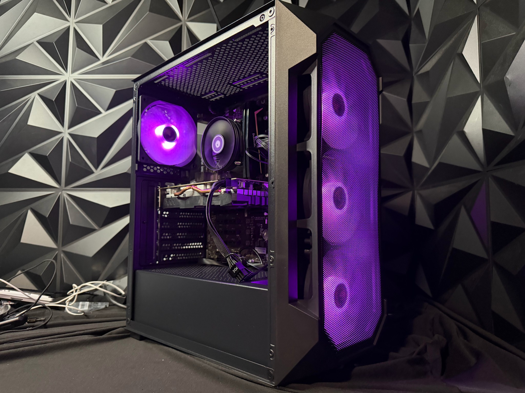💅🔥 THE BUDGET BADDIE 8780 🔥💅i7 8700T| RX 580| 16 GB DDR4|500 GB SSD| 650W PSU