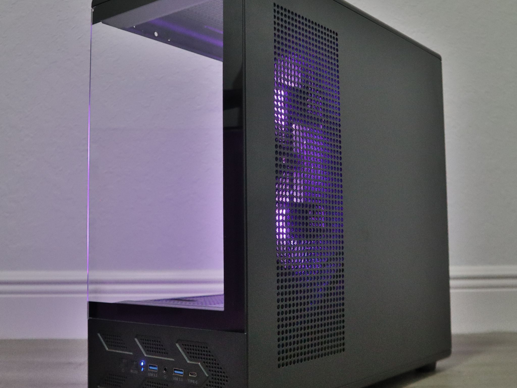 Gaming PC - RTX 2060, E5-1650 V4, 32GB DDR4, WIFI, BLUETOOTH, ARGB, BLACK, 128GB NVME SSD, 1TB HDD.
