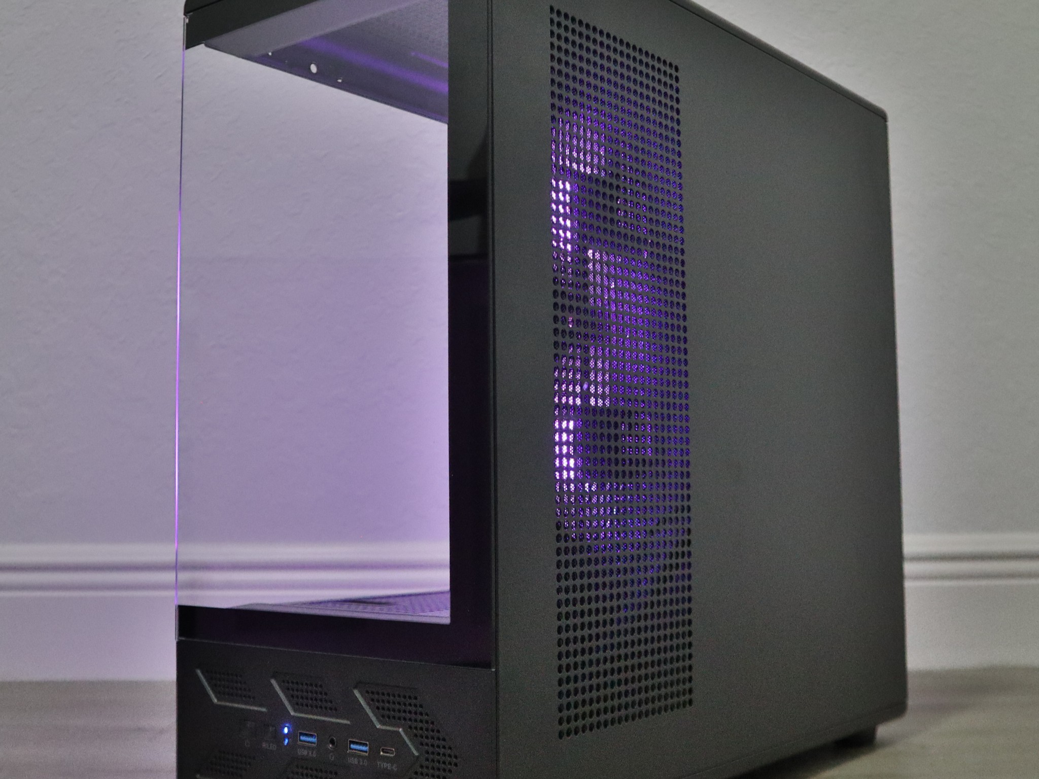 Gaming PC - RTX 2060, E5-1650 V4, 32GB DDR4, WIFI, BLUETOOTH, ARGB, BLACK, 128GB NVME SSD, 1TB HDD.