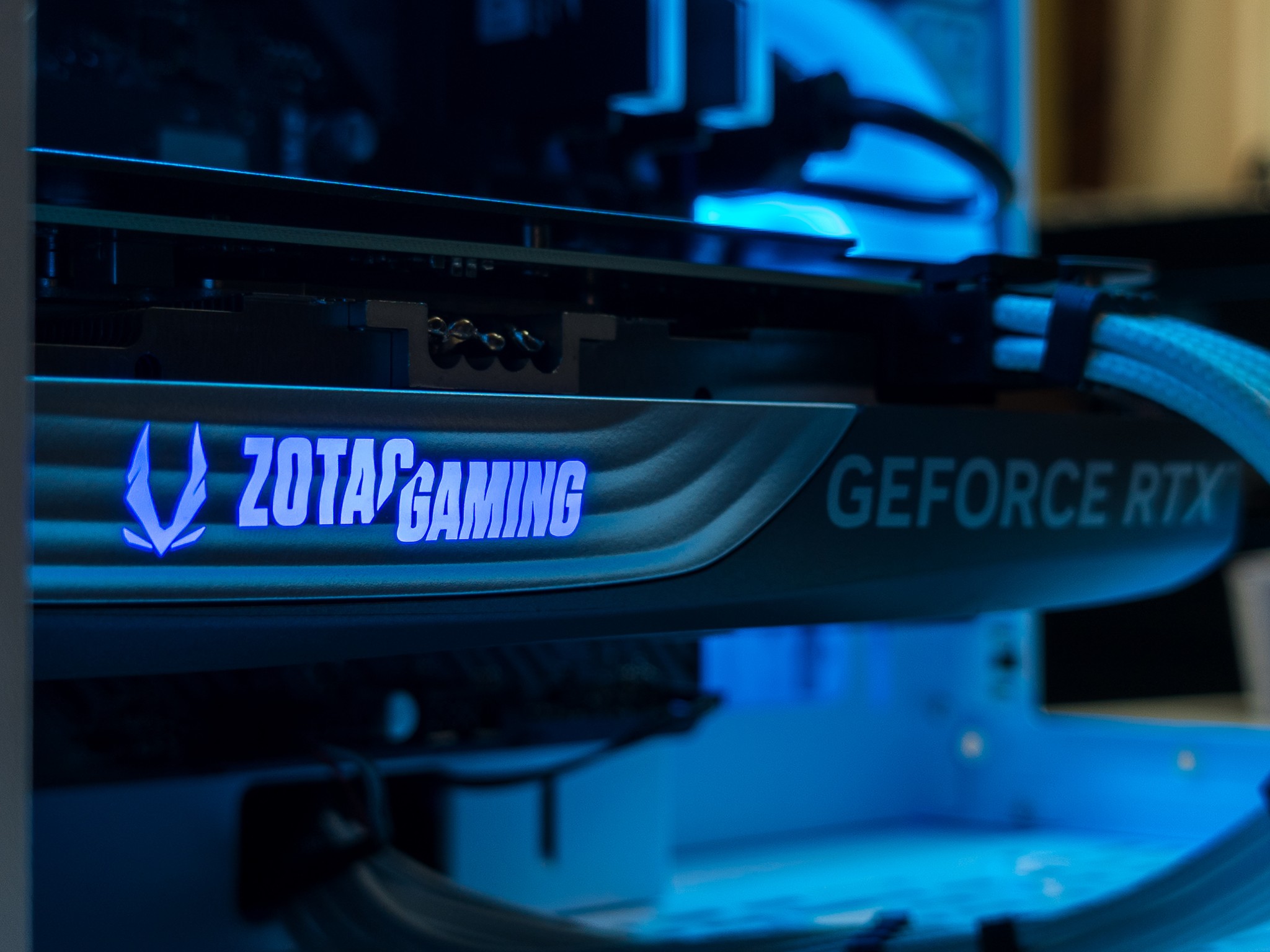 🤍🖤 RTX 4070 / Ryzen 7 5800X / 32GB Gaming PC 🖤🤍