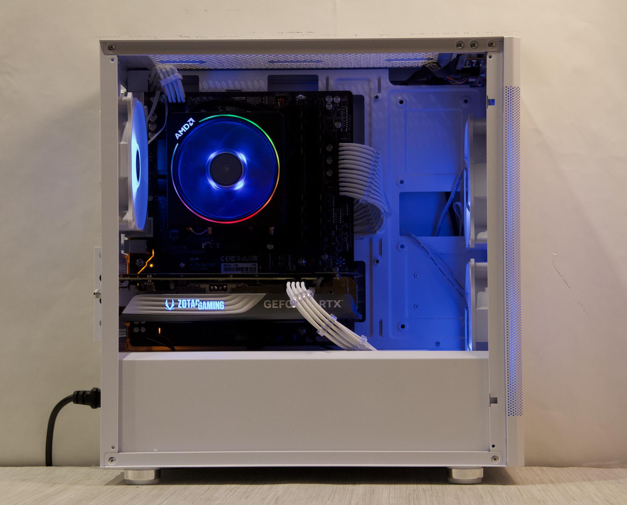 RTX 4070, Ryzen 7 5800XT, 32GB DDR4, 1TB NVMe SSD, WiFi - Custom Gaming PC
