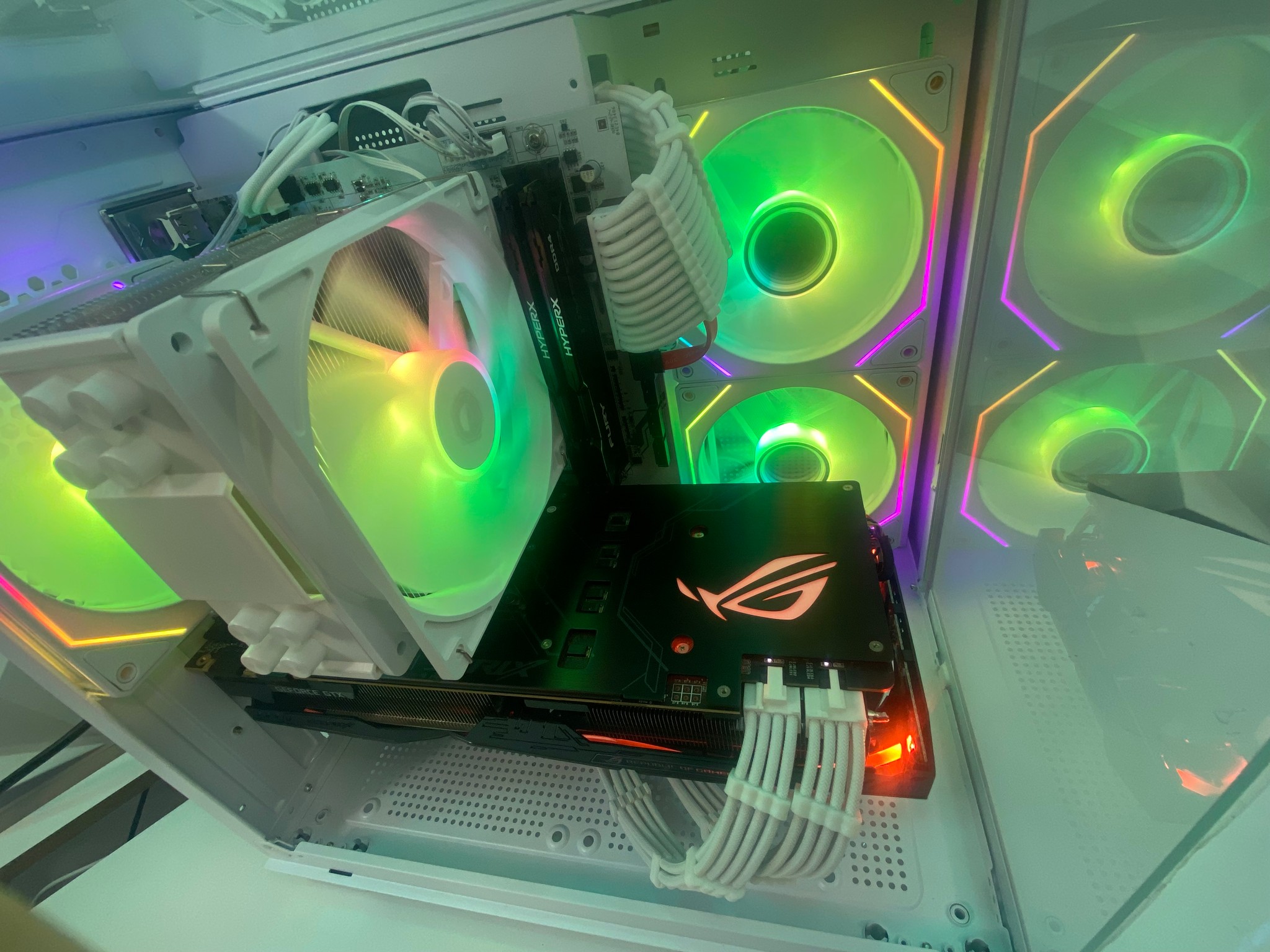💘 💘 White Elite Build – Ryzen 7 2700 + GTX 1080 Ti 11GB | 1080p/1440p High FPS Ready