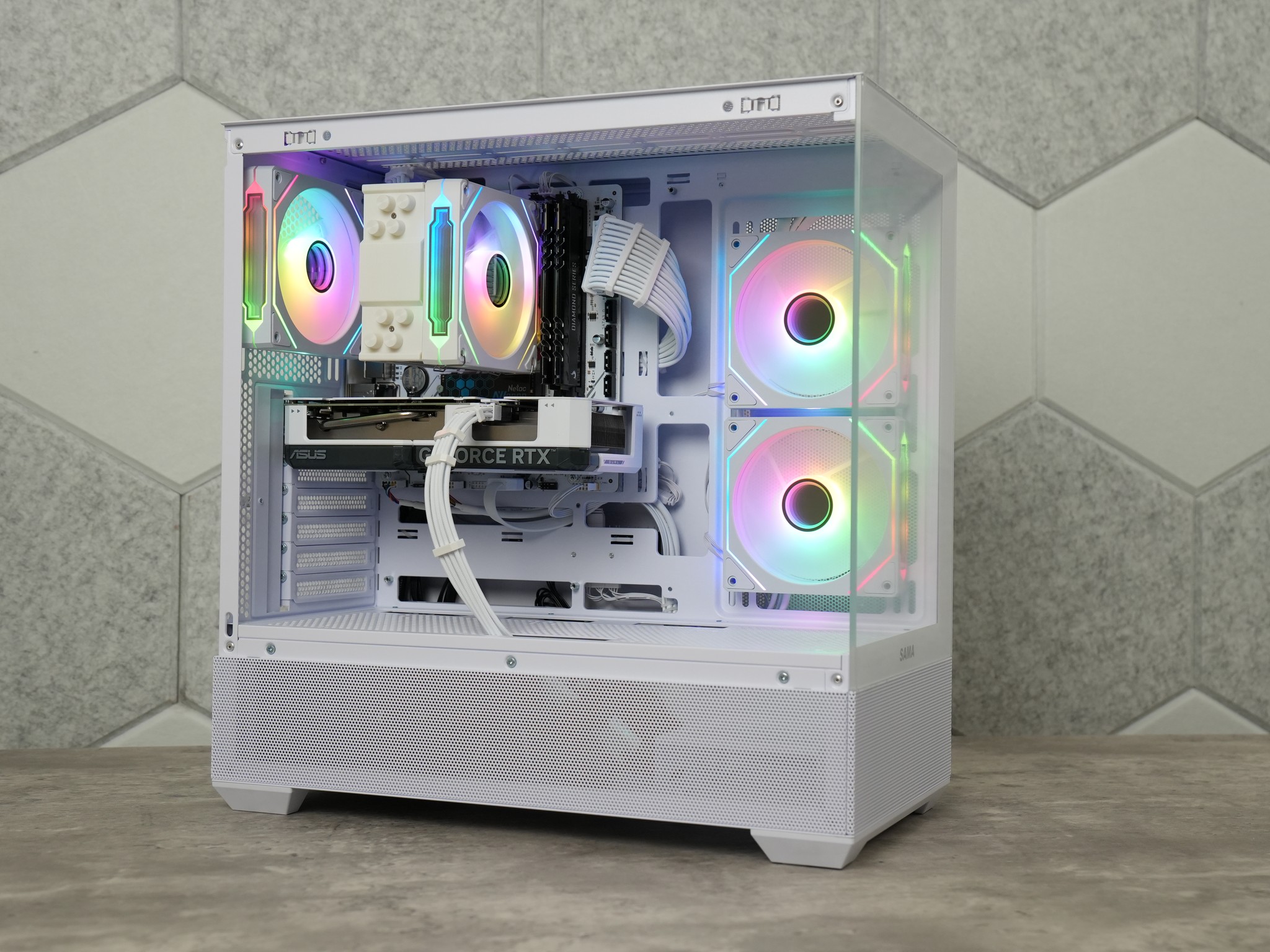 Gaming PC | RTX 4060 | RYZEN 7 2700X | 32GB RAM | 1TB SSD | WIN 11 |
