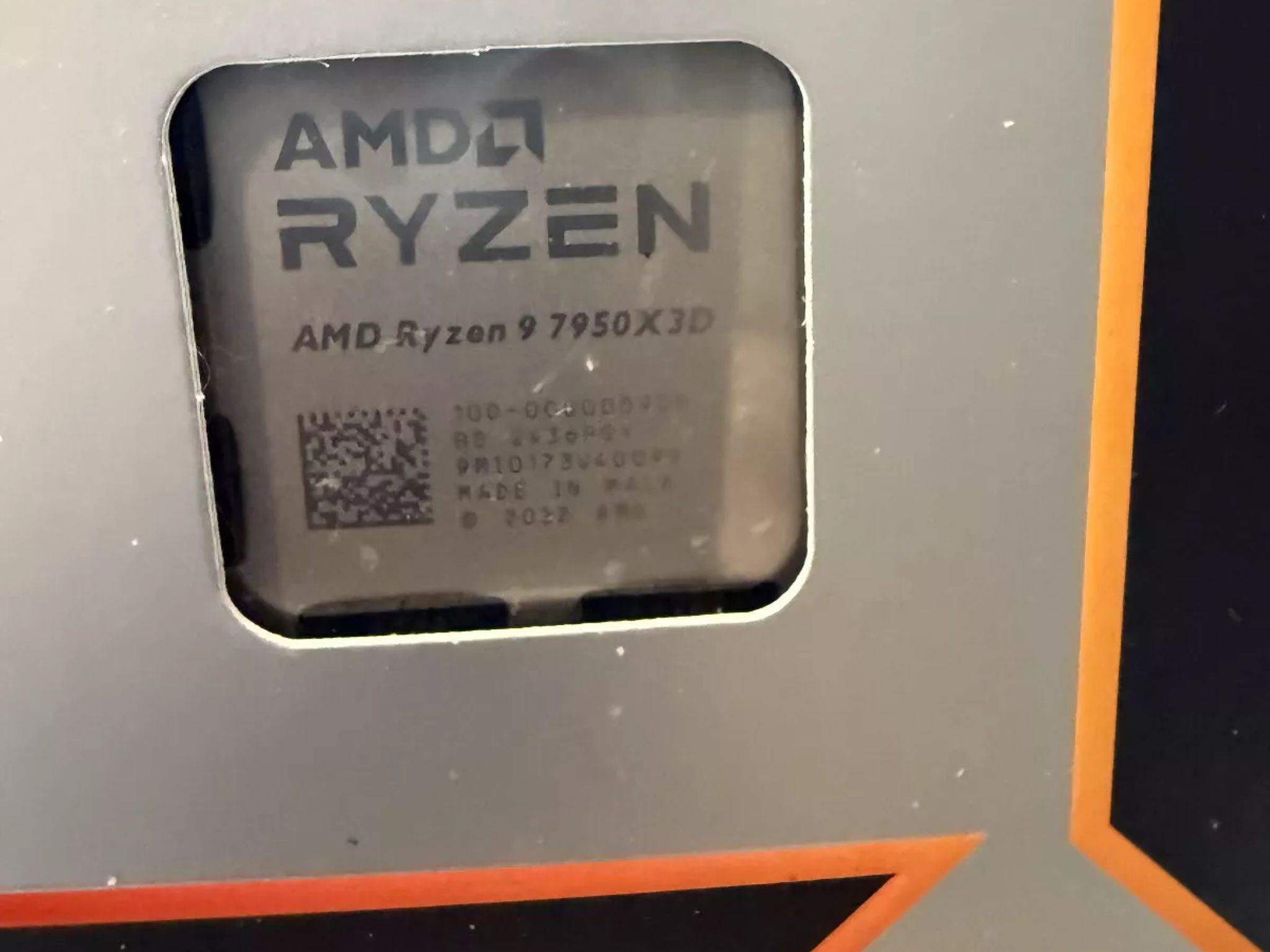 AMD RYZEN 9 7950X3D