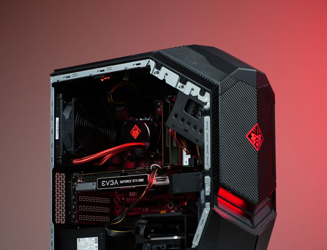 Omenform 3” GTX 1080 Intel Core i7 8700K 16GB 1.3TB Windows 11