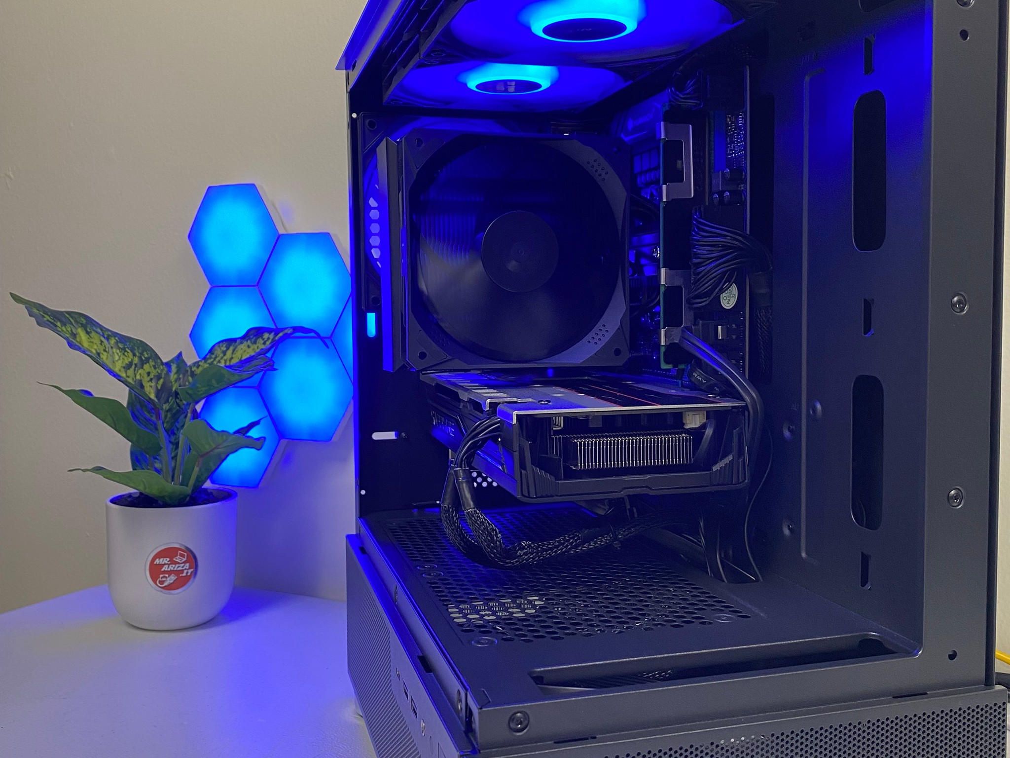 RX 580 - Xeon (12 Cores - 24 Threads) -🌟 "Black Edition Gaming Rig" 🌟