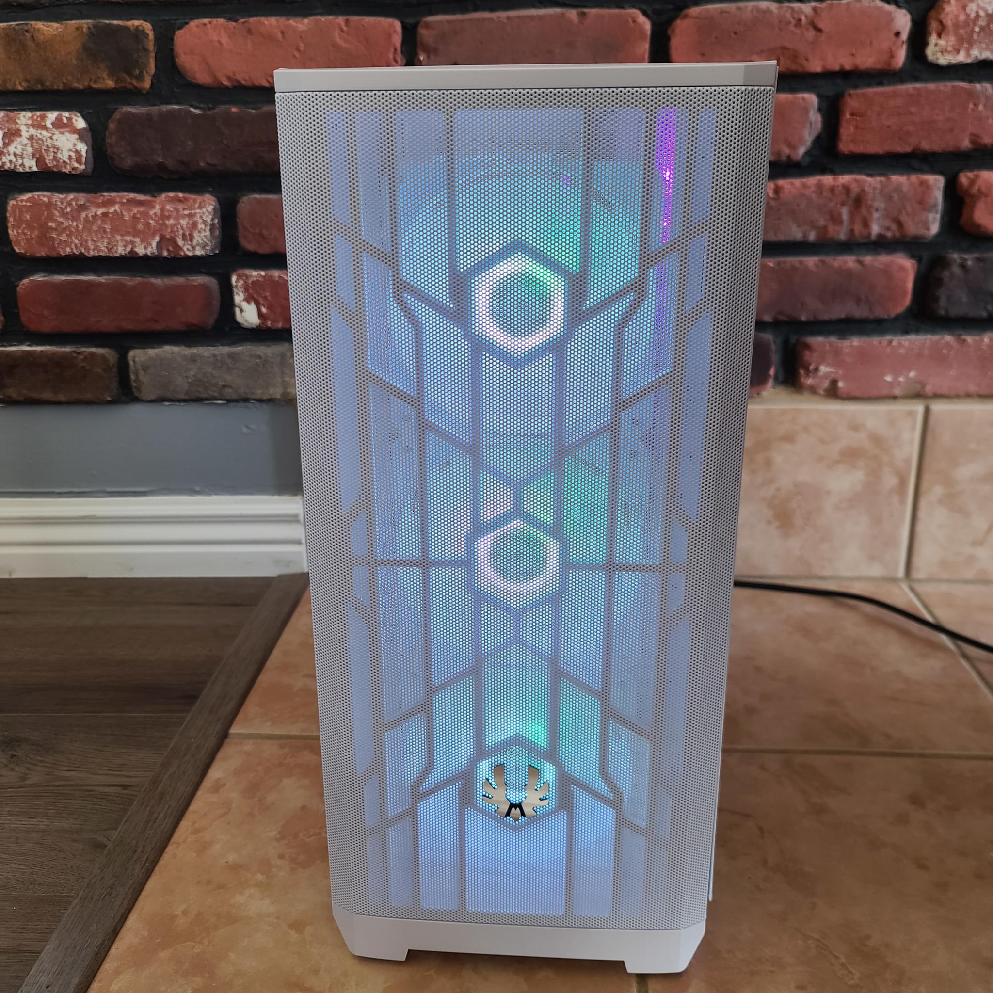 Ryzen 5 7600x, RX 6800 Gaming PC