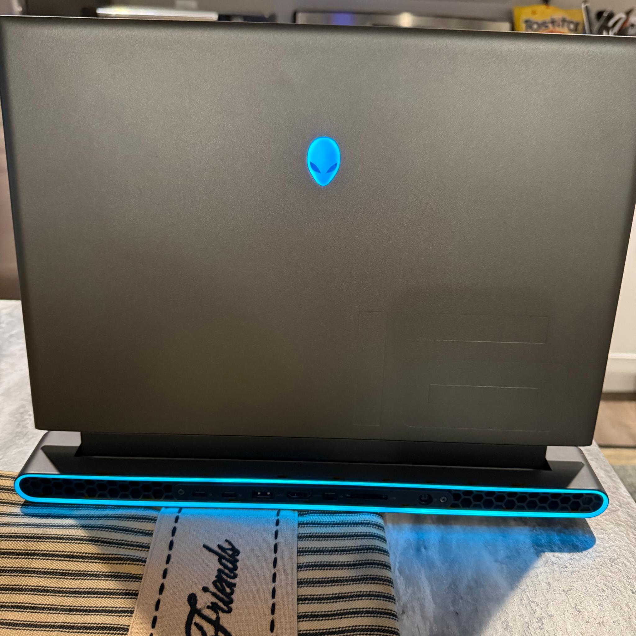 Alienware m16 QHD+ 1440p 240hz 4080 gaming laptop