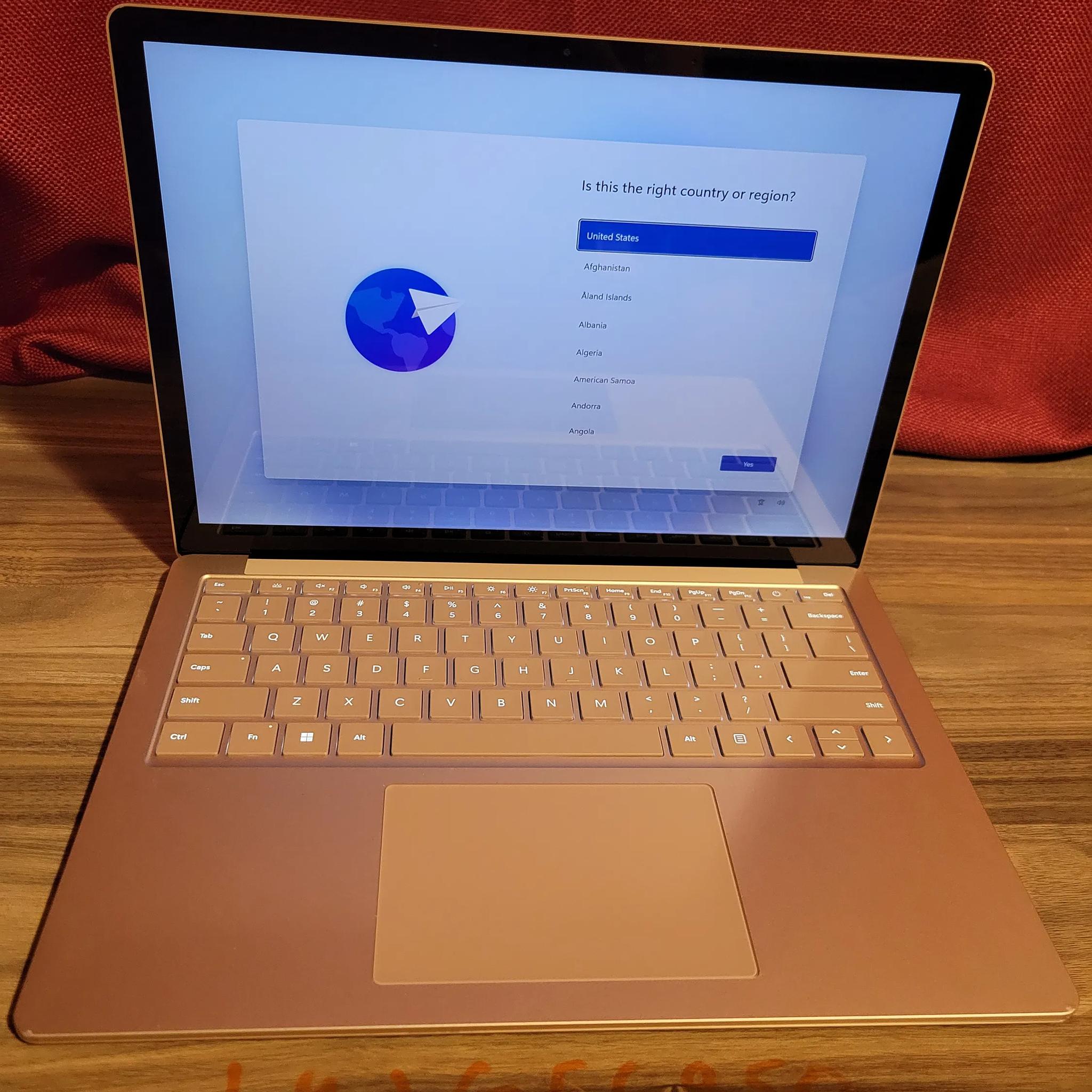 Microsoft Surface Laptop 5 - 512gb ssd - 13.5" 2k touch screen - intel i5