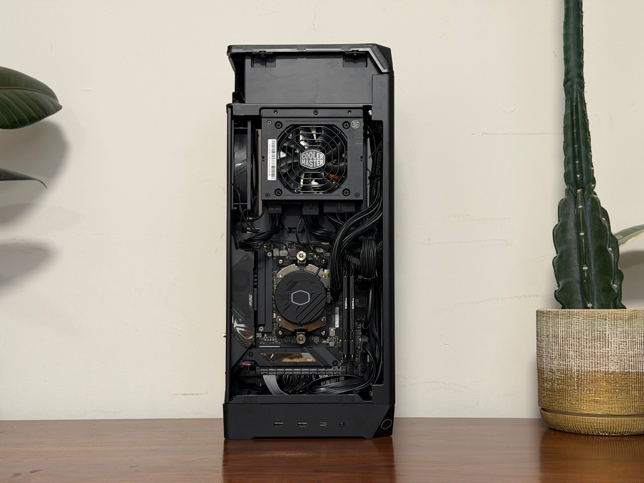 RTX 5080 | Ryzen 7 7800X3D | 32GB DDR5 | B650E-I Mini ITX | 2TB SSD | 850W SFX Gold