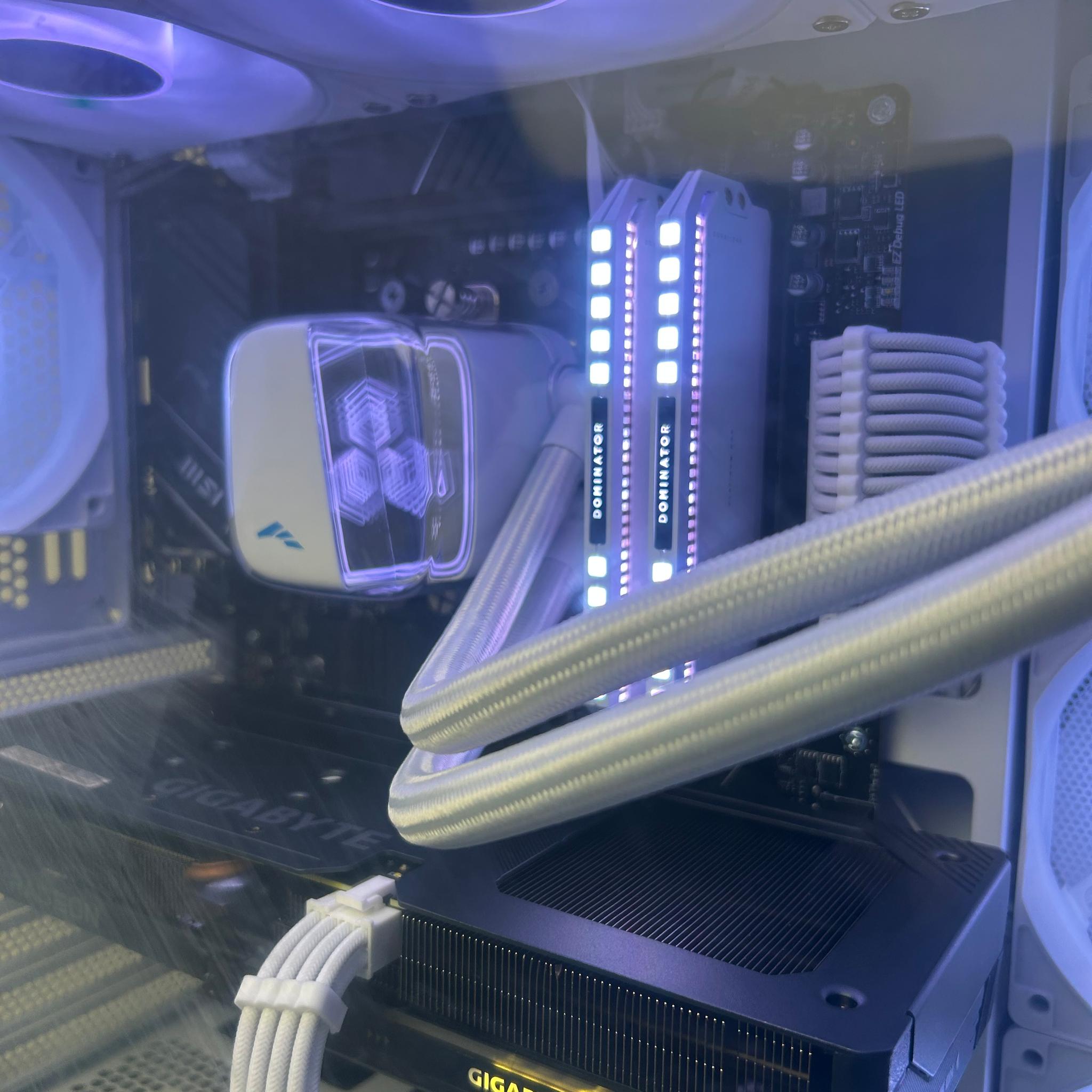 Rx9060 XT 16gb | Ryzen 5 | 32gb DDR5 | Gaming pc