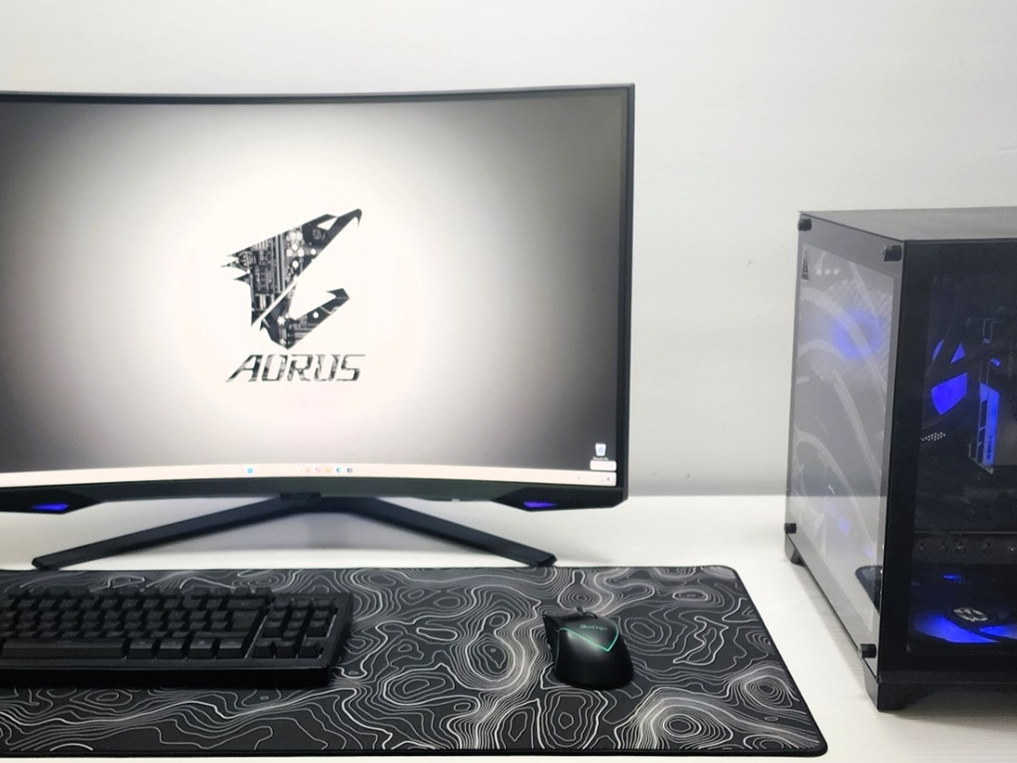 NEW Mini Gaming PC - 5600X - 2080Ti 11GB - 32GB - 1TB - READ DESCRIPTION!!!