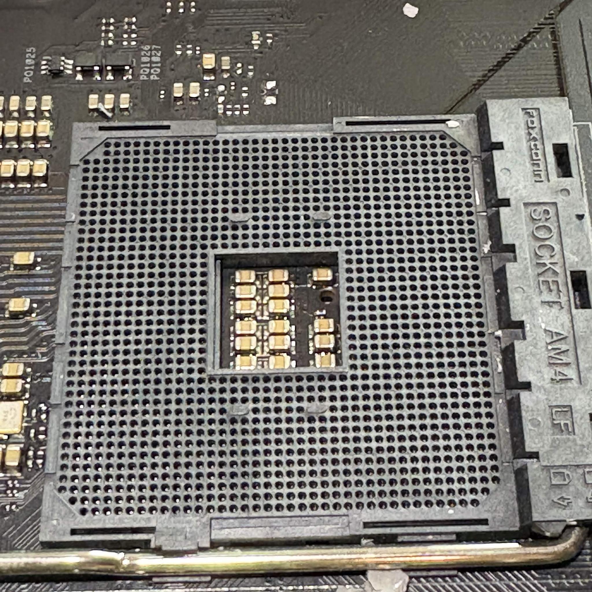 ASUS ROG Crosshair VIII Dark Hero X570 AM4 Motherboard Tested Working (NM)