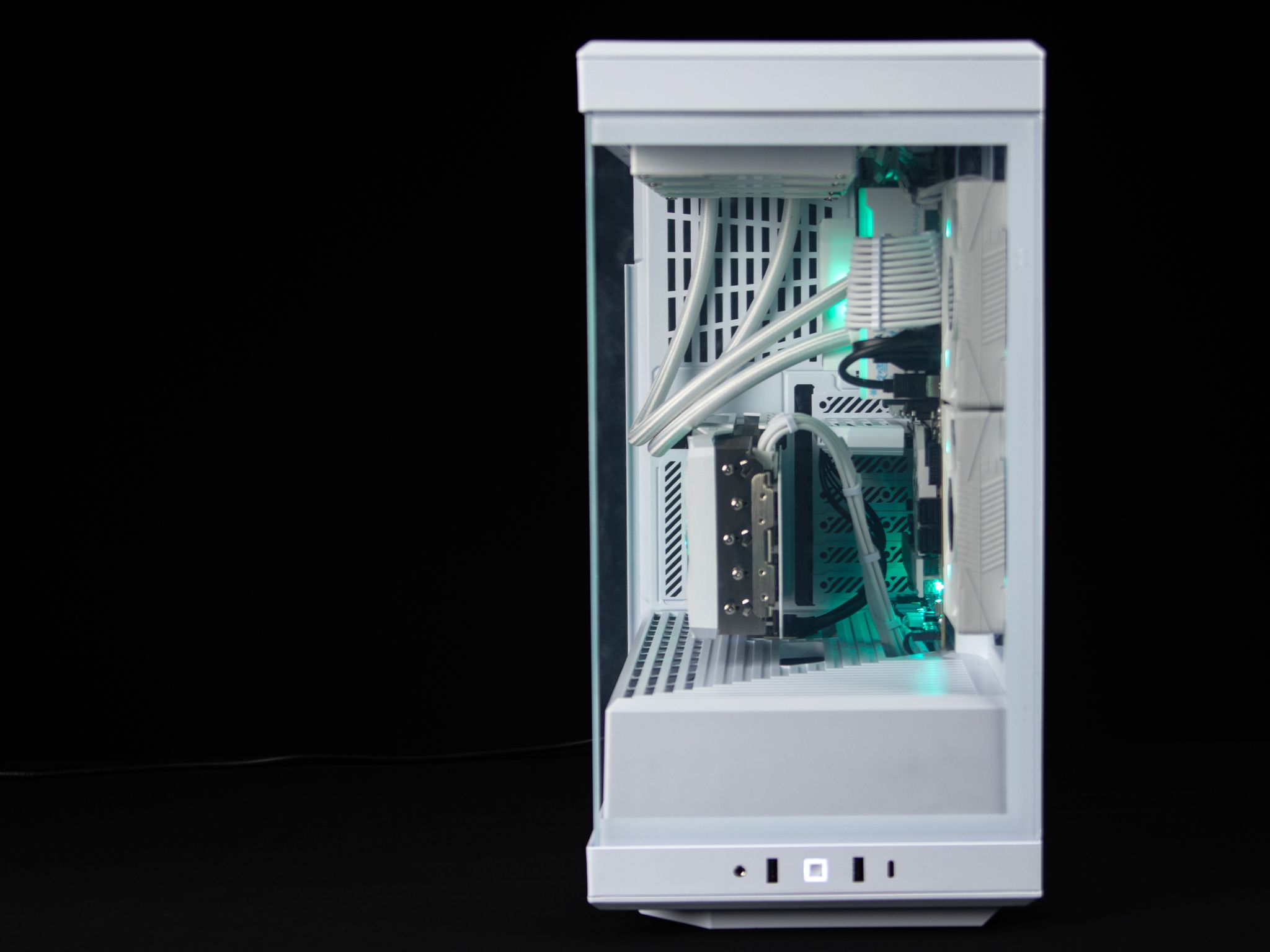 “Ghosthue” RX 7900 GRE Ryzen 7 7700 32GB Windows 11 2TB Workstation Gaming PC