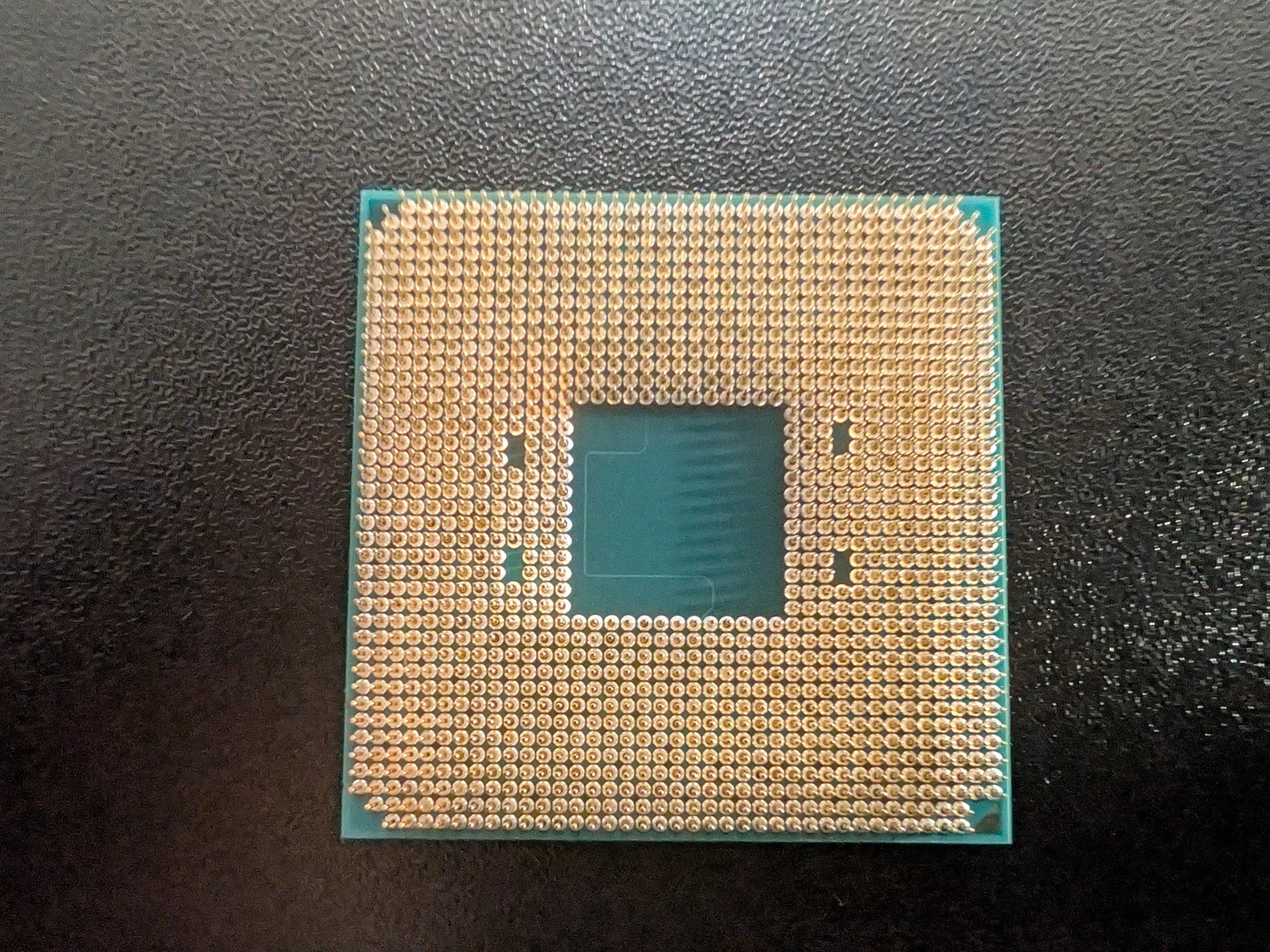 AMD Ryzen 5 Pro 2400GE With Radeon Vega 11 Graphics