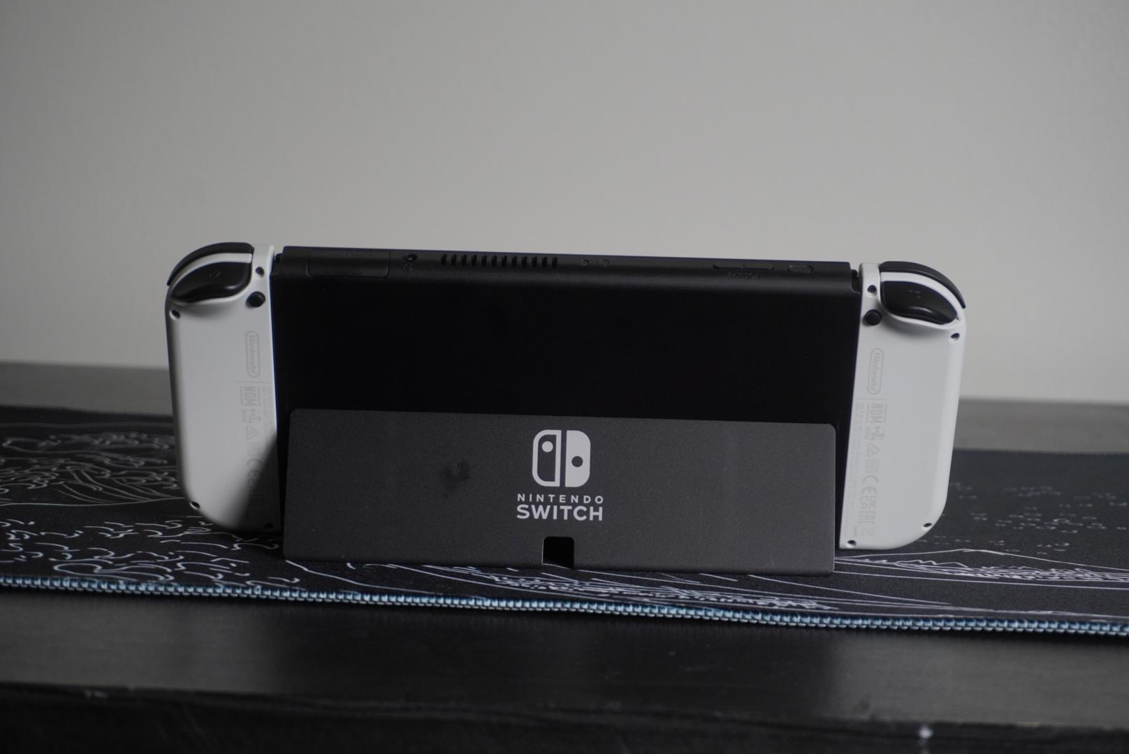Switch OLED + Accessories