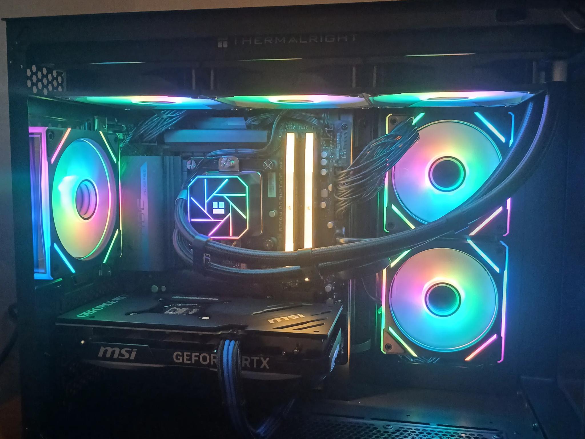 RTX 4070 12GB | Intel i5 12600K | 32GB DDR5 RAM
