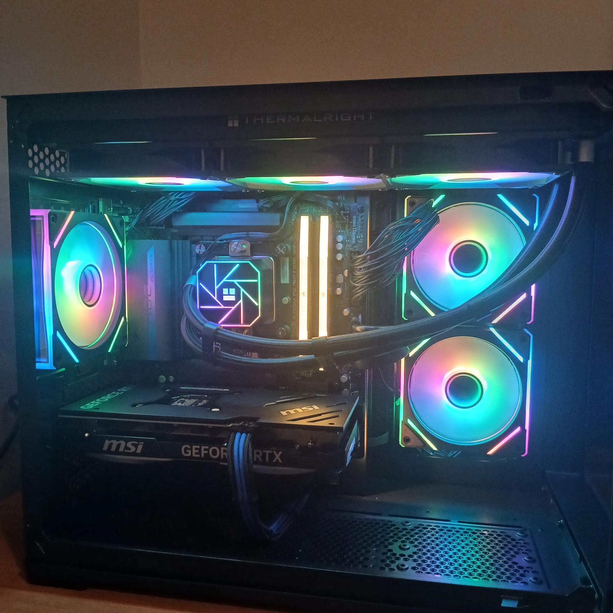 RTX 4070 12GB | Intel i5 12600K | 32GB DDR5 RAM