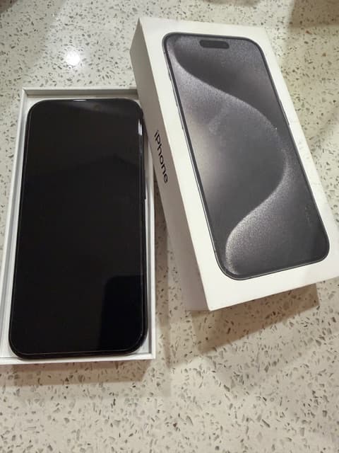 Like New Apple Iphone 15 Pro Unlocked 128 GB Black Titanium Color.