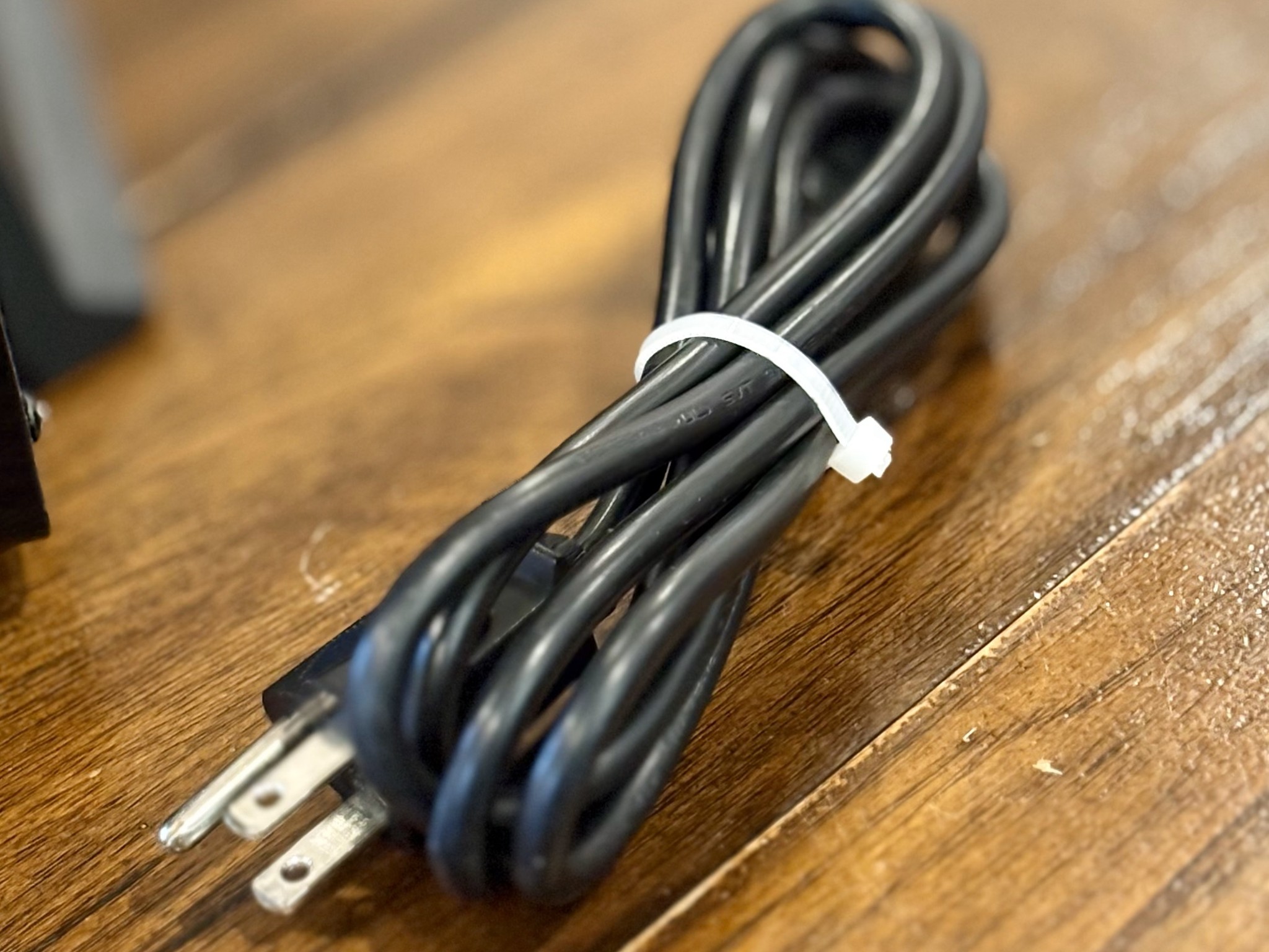 Console-Size Gaming PC for 1080p 60+ FPS Gaming | Small Form Factor Build | Home Theater PC Build